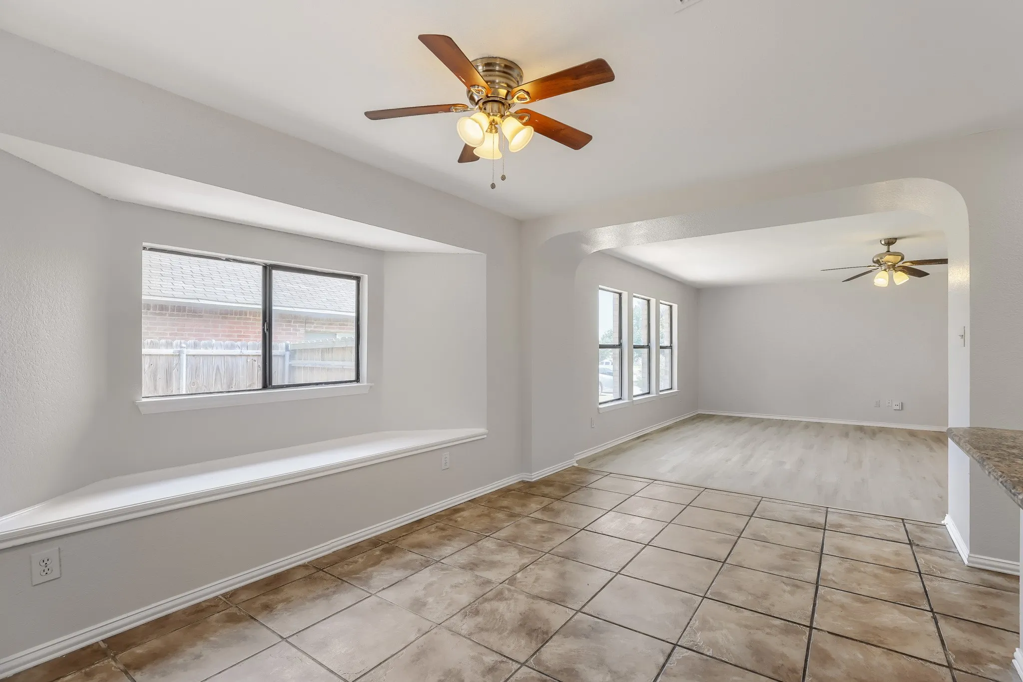 Single Family Residence For Sale in Tarrant County , 2428 Winford Drive, Grand Prairie, Texas 75052, 3 Bedroom, 2 Bathroom, 2 Garage spaces, 1,592 Sqft, built in 1998, mls#21377976, Real Estate Agent in Grand Prairie, Homes For Sale in Tarrant county, Homes For Sale in Grand Prairie, Realtor in Grand Prairie Texas, Real Estate Brokerage Independent Realty Texas, Luminita Cordes Realtor