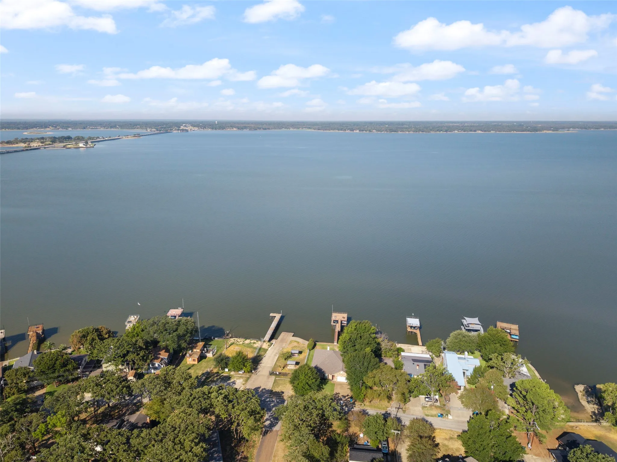 Single Family Residence For Sale in Henderson County , 134 Wildgrove Drive, Gun Barrel City, Texas 75156, 3 Bedroom, 0, Garage spaces, 816 Sqft, built in 1970, mls#21369000, Real Estate Agent in Gun Barrel City, Homes For Sale in Henderson county, Homes For Sale in Gun Barrel City, Realtor in Gun Barrel City Texas, Real Estate Brokerage Independent Realty Texas, Luminita Cordes Realtor