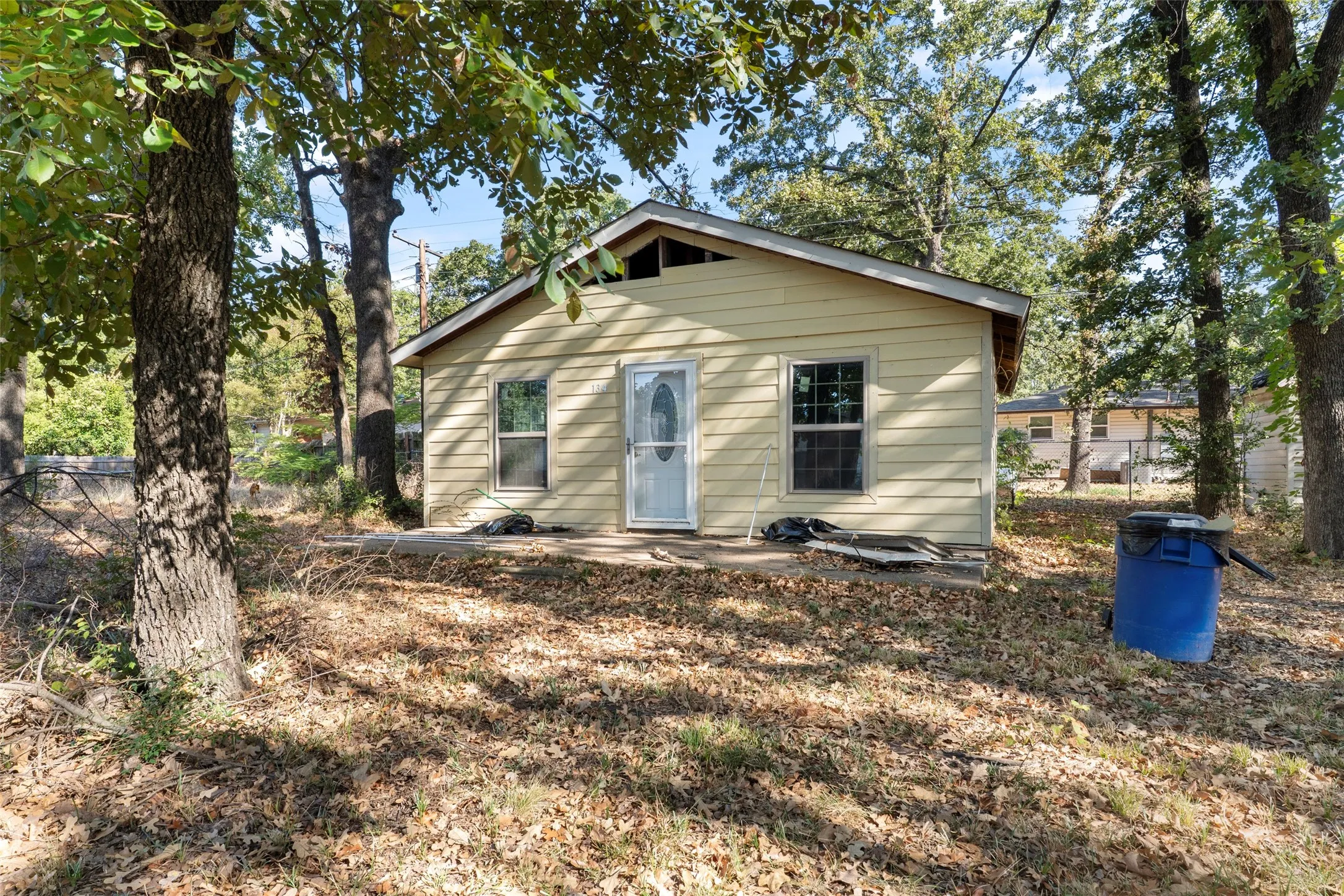 Single Family Residence For Sale in Henderson County , 134 Wildgrove Drive, Gun Barrel City, Texas 75156, 3 Bedroom, 0, Garage spaces, 816 Sqft, built in 1970, mls#21369000, Real Estate Agent in Gun Barrel City, Homes For Sale in Henderson county, Homes For Sale in Gun Barrel City, Realtor in Gun Barrel City Texas, Real Estate Brokerage Independent Realty Texas, Luminita Cordes Realtor