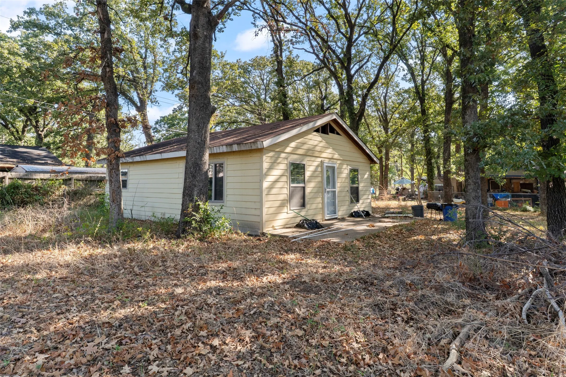 Single Family Residence For Sale in Henderson County , 134 Wildgrove Drive, Gun Barrel City, Texas 75156, 3 Bedroom, 0, Garage spaces, 816 Sqft, built in 1970, mls#21369000, Real Estate Agent in Gun Barrel City, Homes For Sale in Henderson county, Homes For Sale in Gun Barrel City, Realtor in Gun Barrel City Texas, Real Estate Brokerage Independent Realty Texas, Luminita Cordes Realtor