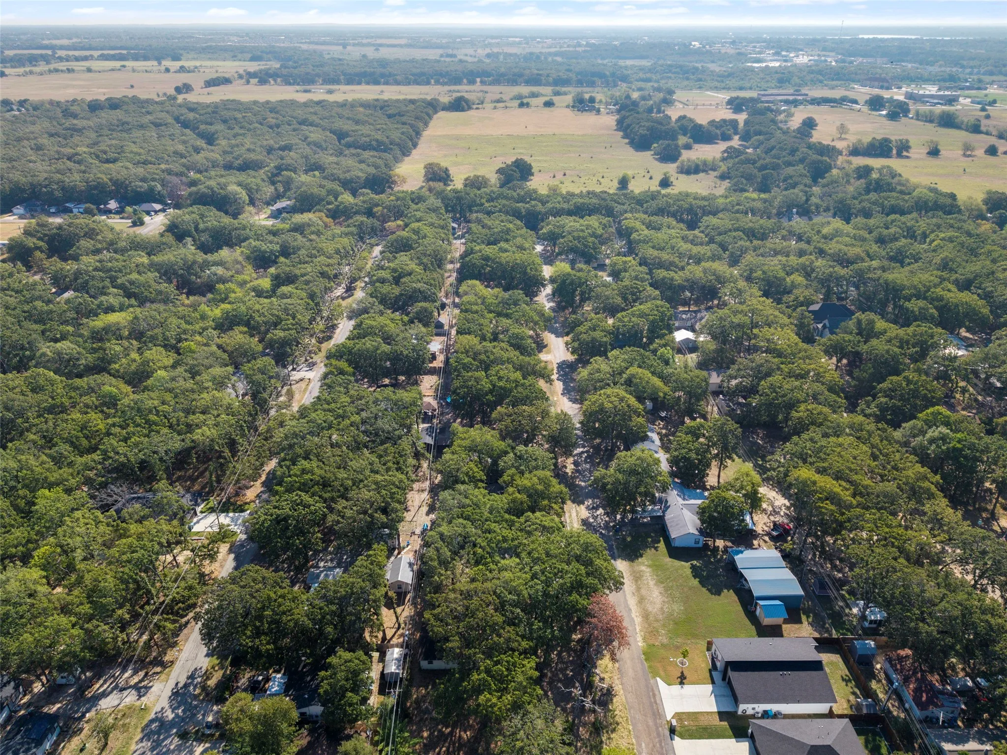 Single Family Residence For Sale in Henderson County , 134 Wildgrove Drive, Gun Barrel City, Texas 75156, 3 Bedroom, 0, Garage spaces, 816 Sqft, built in 1970, mls#21369000, Real Estate Agent in Gun Barrel City, Homes For Sale in Henderson county, Homes For Sale in Gun Barrel City, Realtor in Gun Barrel City Texas, Real Estate Brokerage Independent Realty Texas, Luminita Cordes Realtor