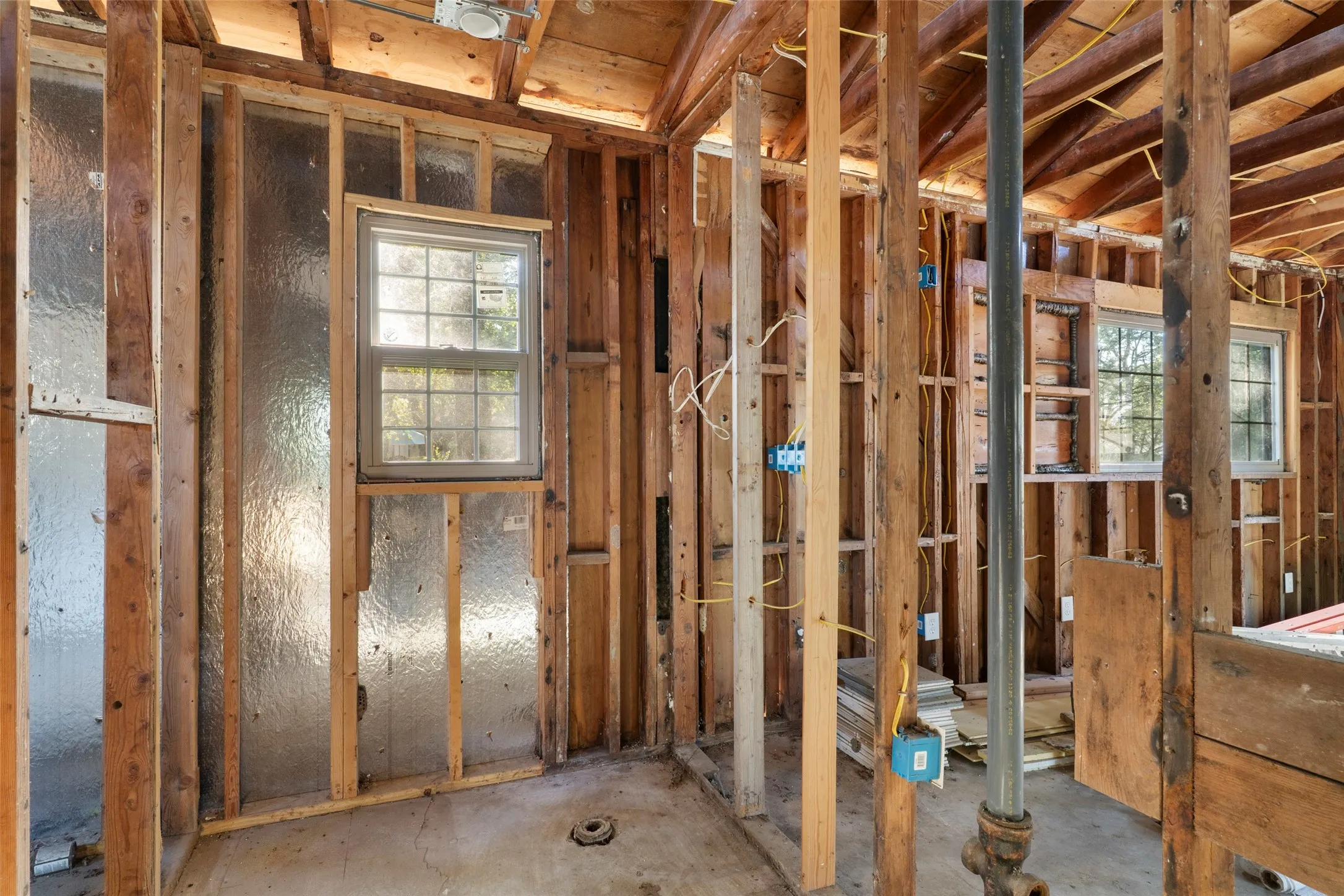 Single Family Residence For Sale in Henderson County , 134 Wildgrove Drive, Gun Barrel City, Texas 75156, 3 Bedroom, 0, Garage spaces, 816 Sqft, built in 1970, mls#21369000, Real Estate Agent in Gun Barrel City, Homes For Sale in Henderson county, Homes For Sale in Gun Barrel City, Realtor in Gun Barrel City Texas, Real Estate Brokerage Independent Realty Texas, Luminita Cordes Realtor