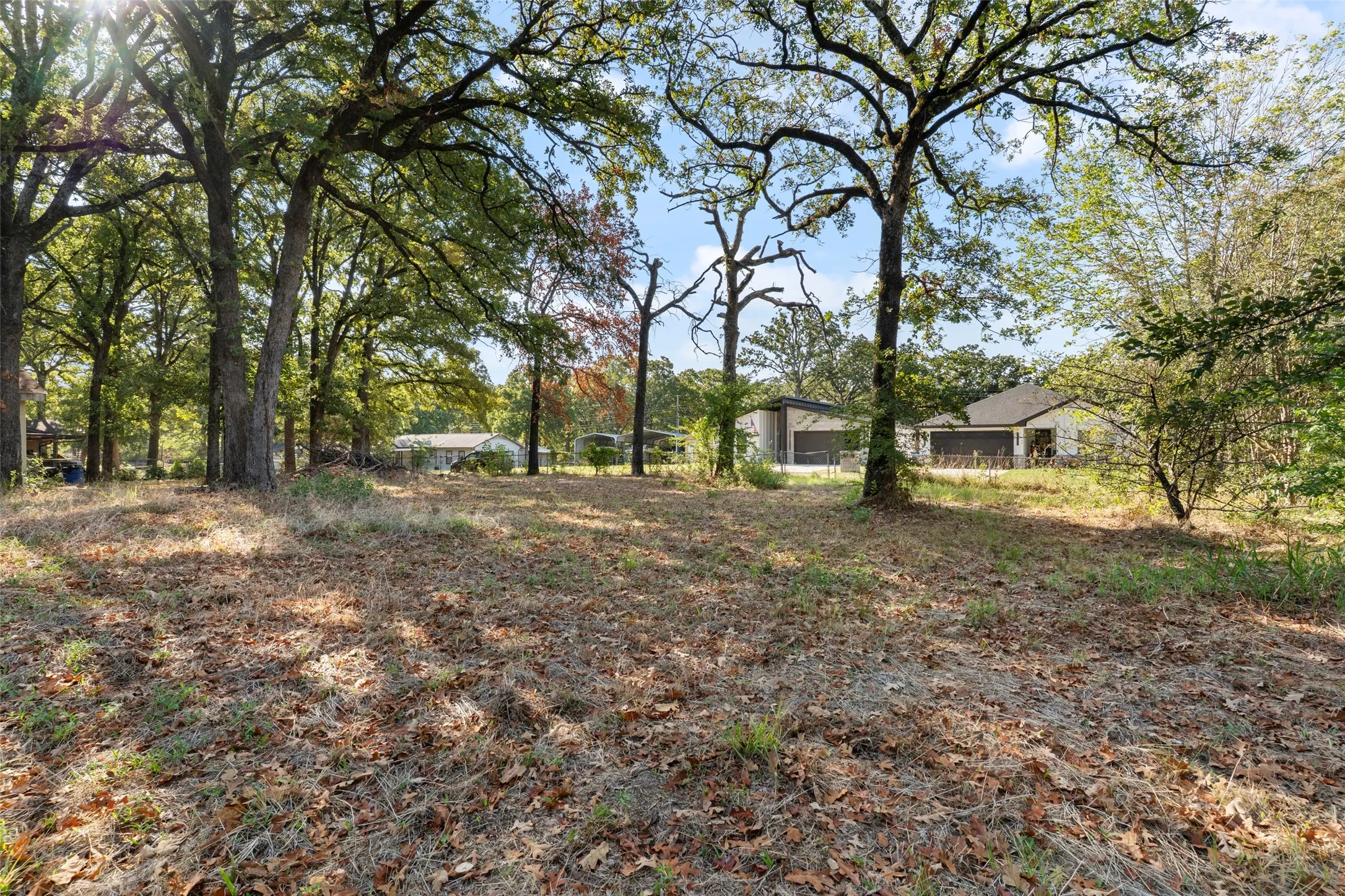 Single Family Residence For Sale in Henderson County , 134 Wildgrove Drive, Gun Barrel City, Texas 75156, 3 Bedroom, 0, Garage spaces, 816 Sqft, built in 1970, mls#21369000, Real Estate Agent in Gun Barrel City, Homes For Sale in Henderson county, Homes For Sale in Gun Barrel City, Realtor in Gun Barrel City Texas, Real Estate Brokerage Independent Realty Texas, Luminita Cordes Realtor