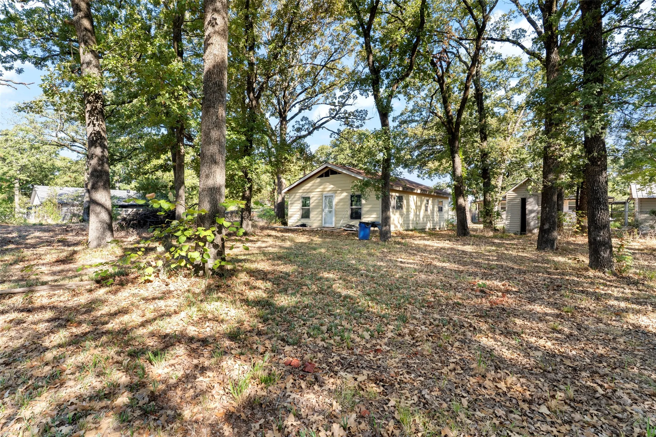Single Family Residence For Sale in Henderson County , 134 Wildgrove Drive, Gun Barrel City, Texas 75156, 3 Bedroom, 0, Garage spaces, 816 Sqft, built in 1970, mls#21369000, Real Estate Agent in Gun Barrel City, Homes For Sale in Henderson county, Homes For Sale in Gun Barrel City, Realtor in Gun Barrel City Texas, Real Estate Brokerage Independent Realty Texas, Luminita Cordes Realtor