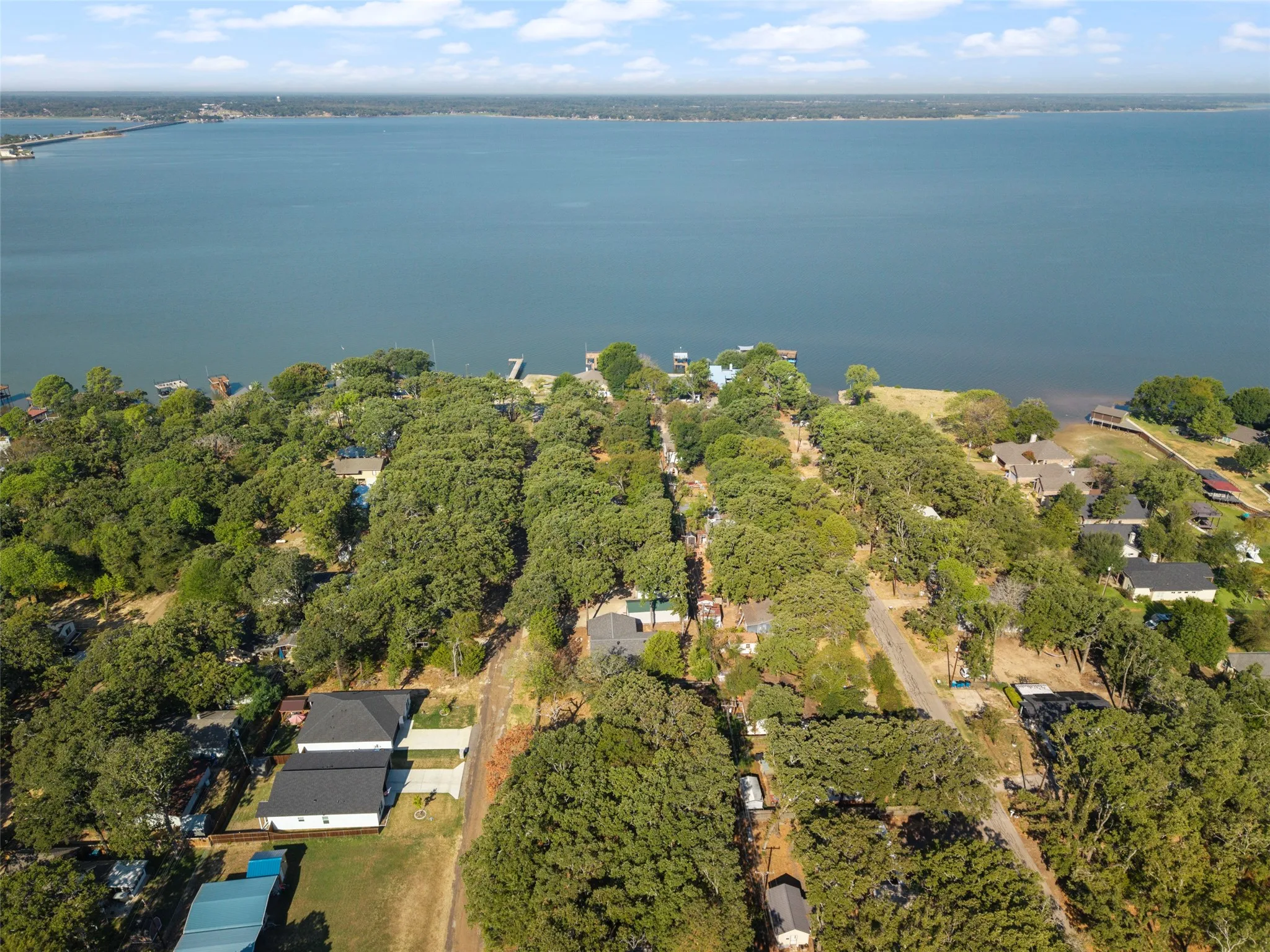 Single Family Residence For Sale in Henderson County , 134 Wildgrove Drive, Gun Barrel City, Texas 75156, 3 Bedroom, 0, Garage spaces, 816 Sqft, built in 1970, mls#21369000, Real Estate Agent in Gun Barrel City, Homes For Sale in Henderson county, Homes For Sale in Gun Barrel City, Realtor in Gun Barrel City Texas, Real Estate Brokerage Independent Realty Texas, Luminita Cordes Realtor
