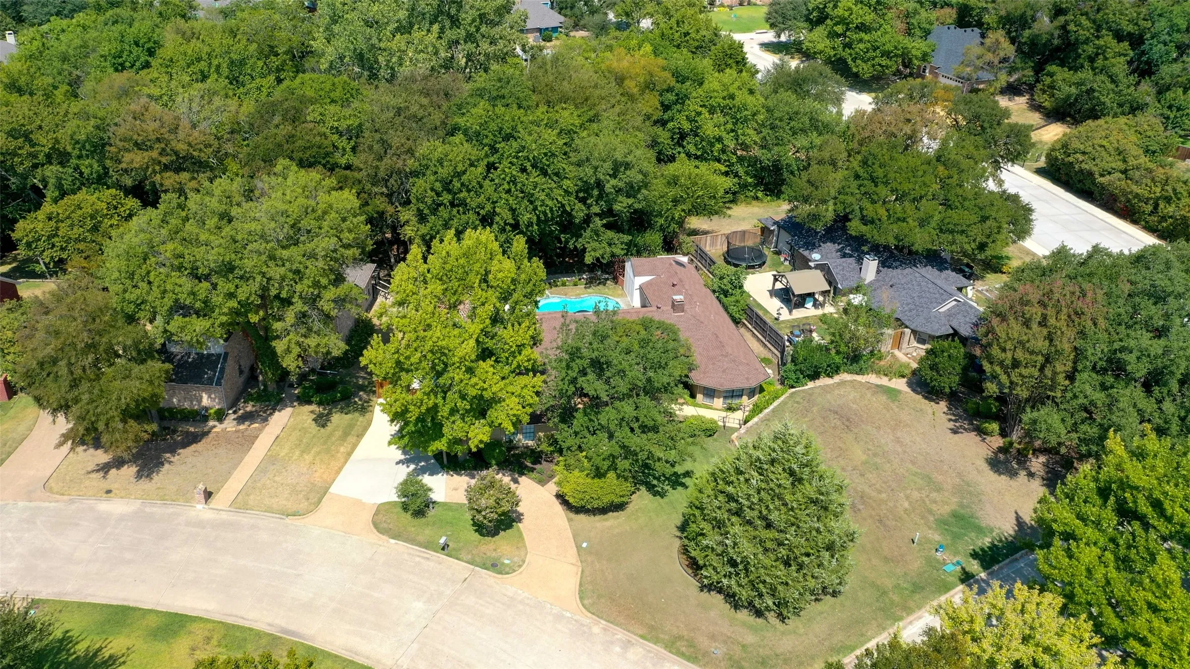 Single Family Residence For Sale in Rockwall County , 1990 Wind Hill Road, Rockwall, Texas 75087, 4 Bedroom, 3 Bathroom, 2 Garage spaces, 2,391 Sqft, built in 1984, mls#21382518, Real Estate Agent in Rockwall, Homes For Sale in Rockwall county, Homes For Sale in Rockwall, Realtor in Rockwall Texas, Real Estate Brokerage Independent Realty Texas, Luminita Cordes Realtor