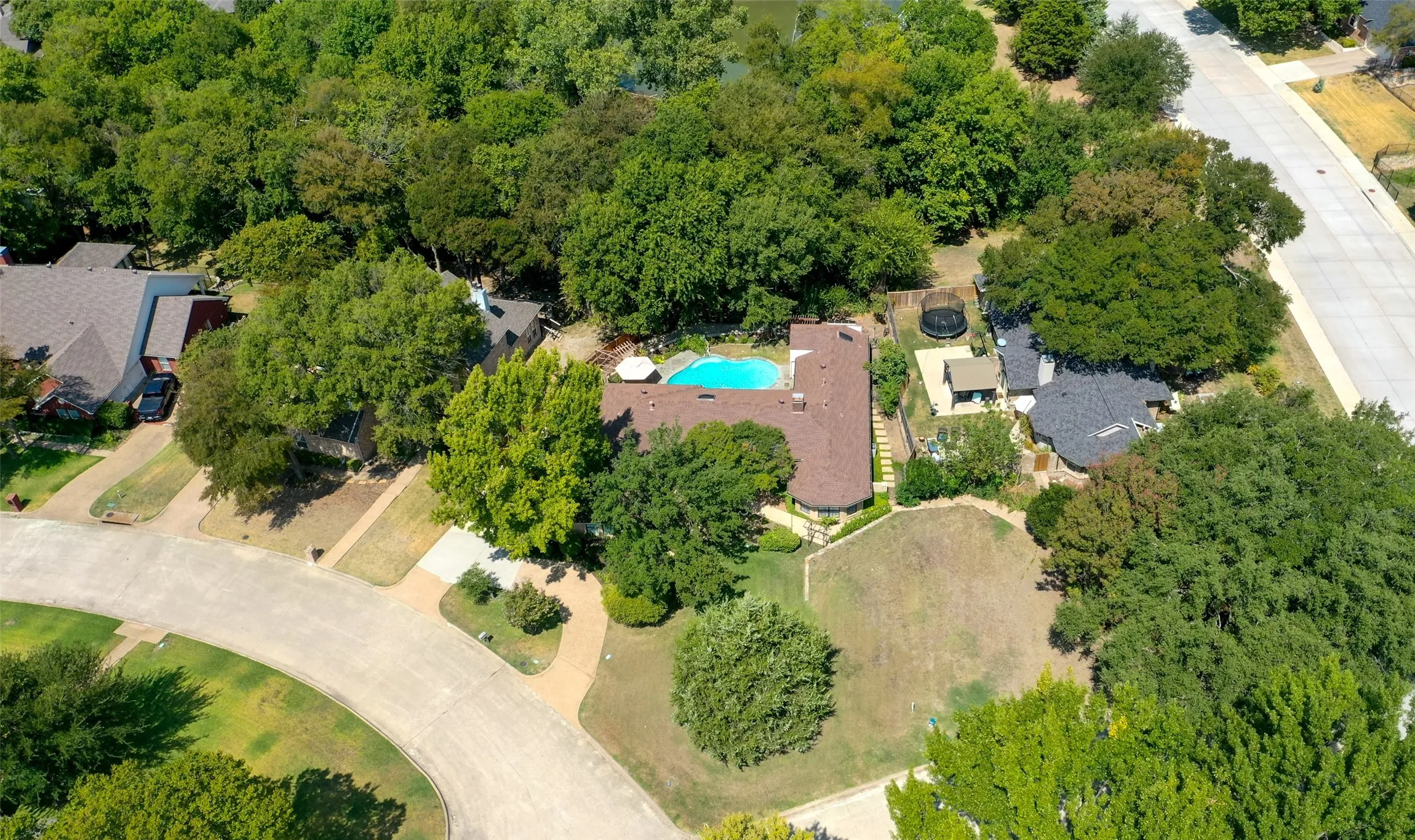 Single Family Residence For Sale in Rockwall County , 1990 Wind Hill Road, Rockwall, Texas 75087, 4 Bedroom, 3 Bathroom, 2 Garage spaces, 2,391 Sqft, built in 1984, mls#21382518, Real Estate Agent in Rockwall, Homes For Sale in Rockwall county, Homes For Sale in Rockwall, Realtor in Rockwall Texas, Real Estate Brokerage Independent Realty Texas, Luminita Cordes Realtor