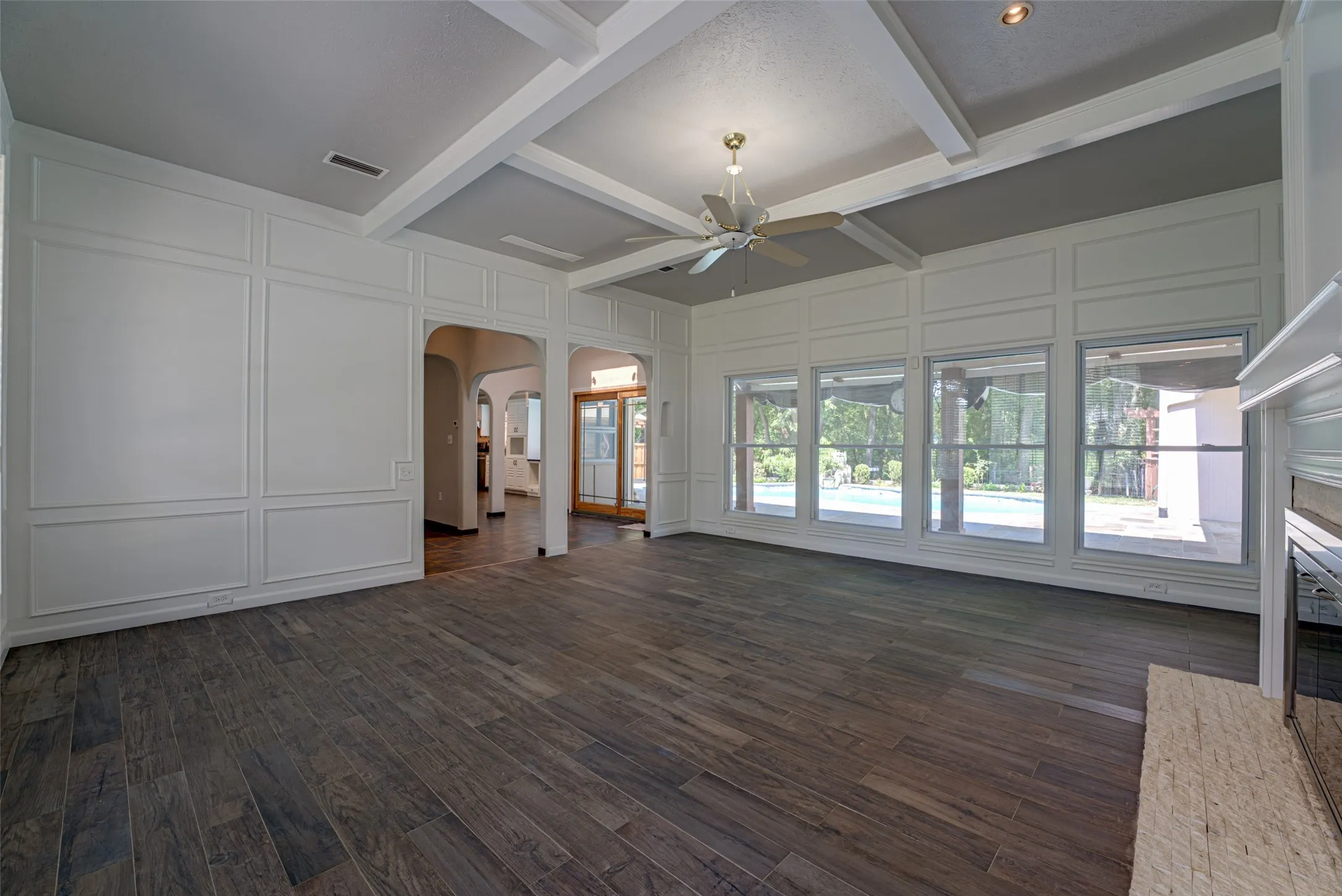 Single Family Residence For Sale in Rockwall County , 1990 Wind Hill Road, Rockwall, Texas 75087, 4 Bedroom, 3 Bathroom, 2 Garage spaces, 2,391 Sqft, built in 1984, mls#21382518, Real Estate Agent in Rockwall, Homes For Sale in Rockwall county, Homes For Sale in Rockwall, Realtor in Rockwall Texas, Real Estate Brokerage Independent Realty Texas, Luminita Cordes Realtor