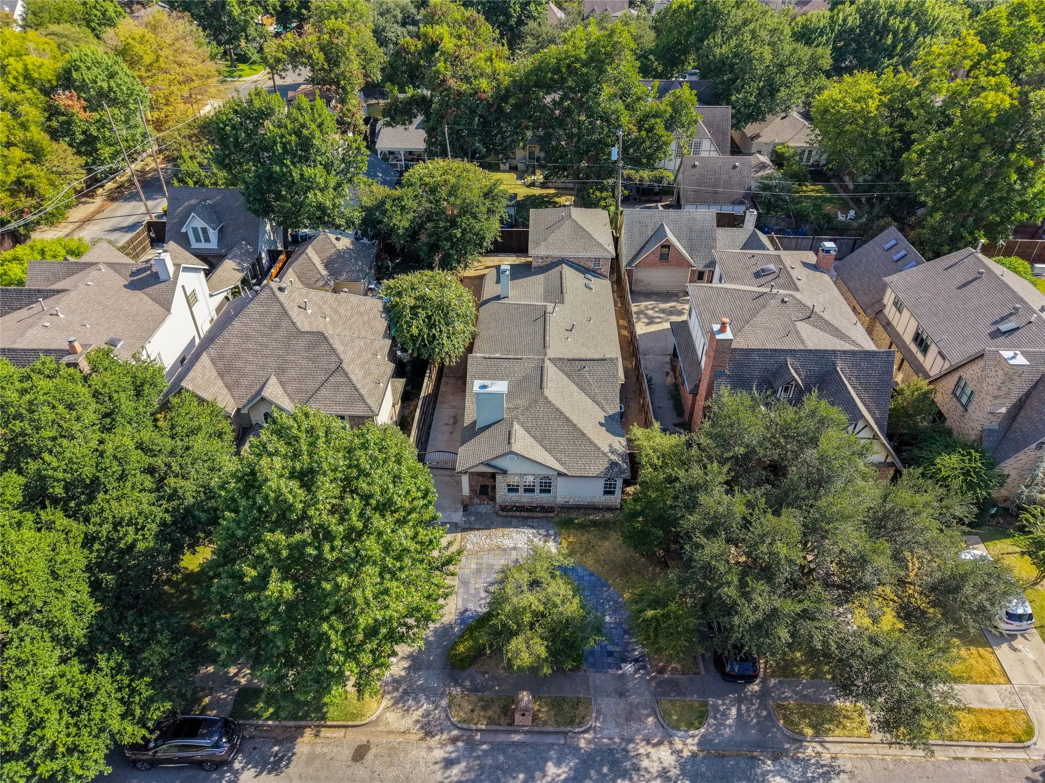 Single Family Residence For Sale in Dallas County , 5142 Ridgedale Avenue, Dallas, Texas 75206, 4 Bedroom, 4 Bathroom, 2 Garage spaces, 2,756 Sqft, built in 1926, mls#21383228, Real Estate Agent in Dallas, Homes For Sale in Dallas county, Homes For Sale in Dallas, Realtor in Dallas Texas, Real Estate Brokerage Independent Realty Texas, Luminita Cordes Realtor