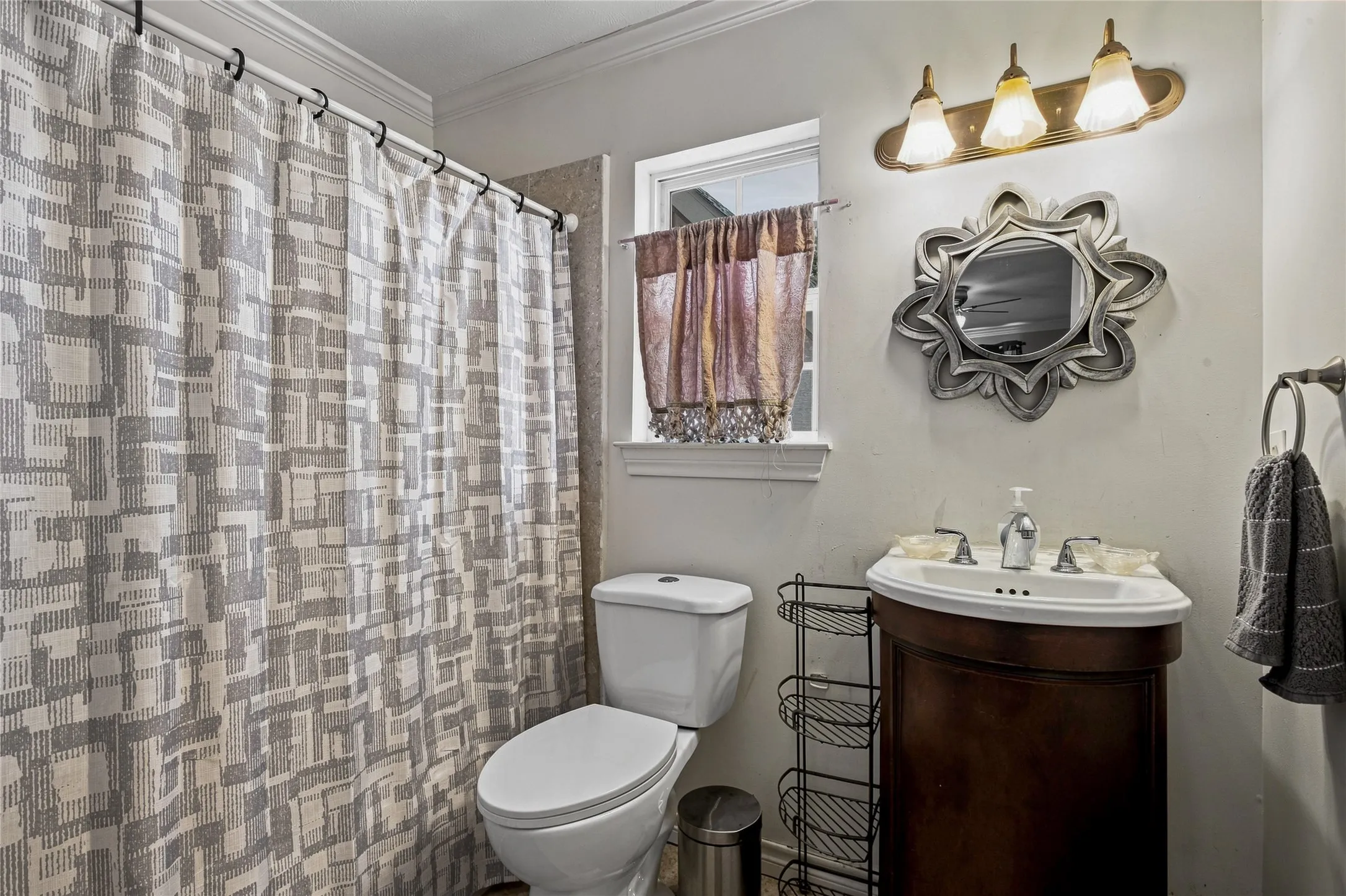 Single Family Residence For Sale in Dallas County , 5142 Ridgedale Avenue, Dallas, Texas 75206, 4 Bedroom, 4 Bathroom, 2 Garage spaces, 2,756 Sqft, built in 1926, mls#21383228, Real Estate Agent in Dallas, Homes For Sale in Dallas county, Homes For Sale in Dallas, Realtor in Dallas Texas, Real Estate Brokerage Independent Realty Texas, Luminita Cordes Realtor