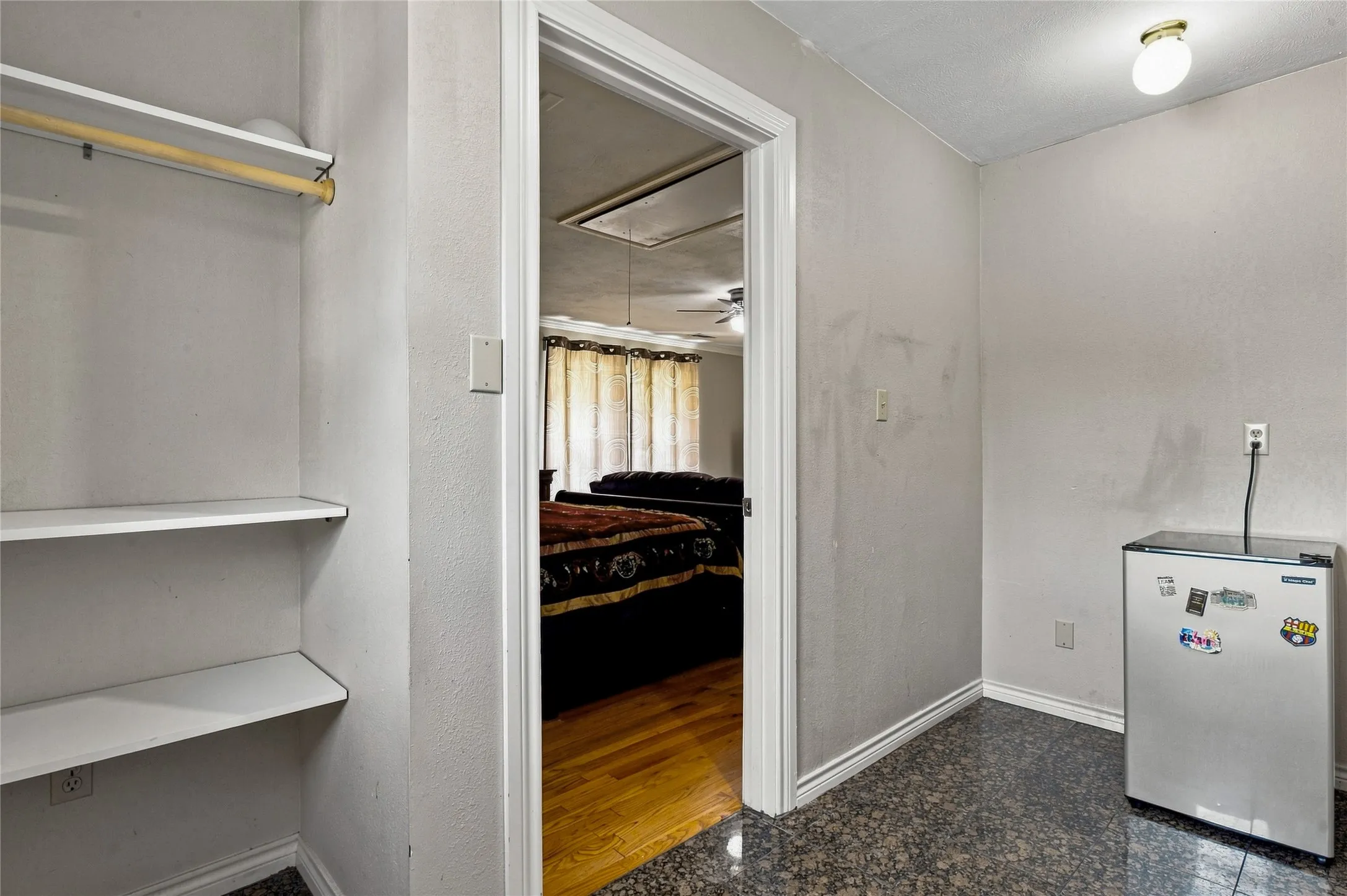 Single Family Residence For Sale in Dallas County , 5142 Ridgedale Avenue, Dallas, Texas 75206, 4 Bedroom, 4 Bathroom, 2 Garage spaces, 2,756 Sqft, built in 1926, mls#21383228, Real Estate Agent in Dallas, Homes For Sale in Dallas county, Homes For Sale in Dallas, Realtor in Dallas Texas, Real Estate Brokerage Independent Realty Texas, Luminita Cordes Realtor