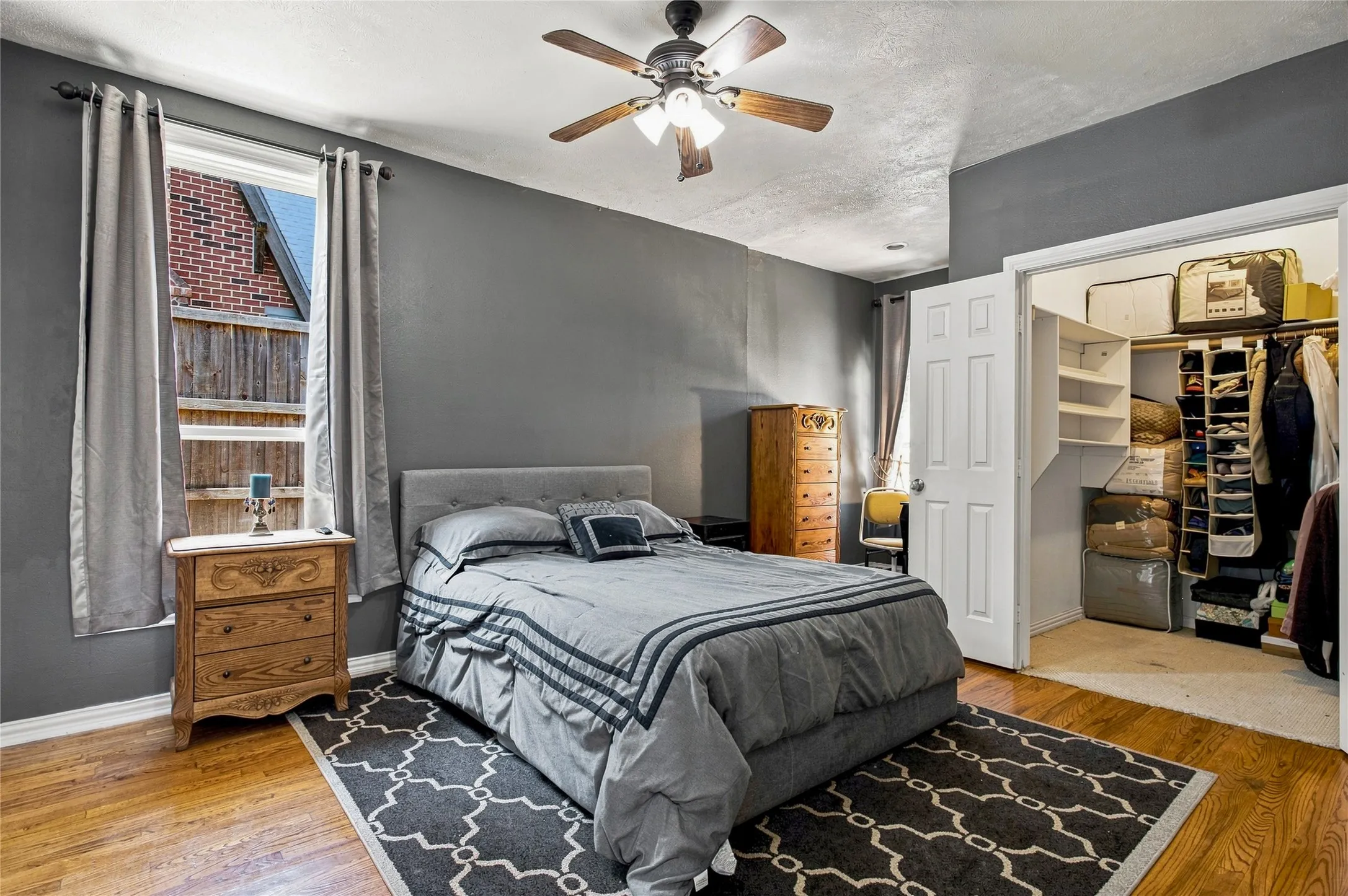 Single Family Residence For Sale in Dallas County , 5142 Ridgedale Avenue, Dallas, Texas 75206, 4 Bedroom, 4 Bathroom, 2 Garage spaces, 2,756 Sqft, built in 1926, mls#21383228, Real Estate Agent in Dallas, Homes For Sale in Dallas county, Homes For Sale in Dallas, Realtor in Dallas Texas, Real Estate Brokerage Independent Realty Texas, Luminita Cordes Realtor