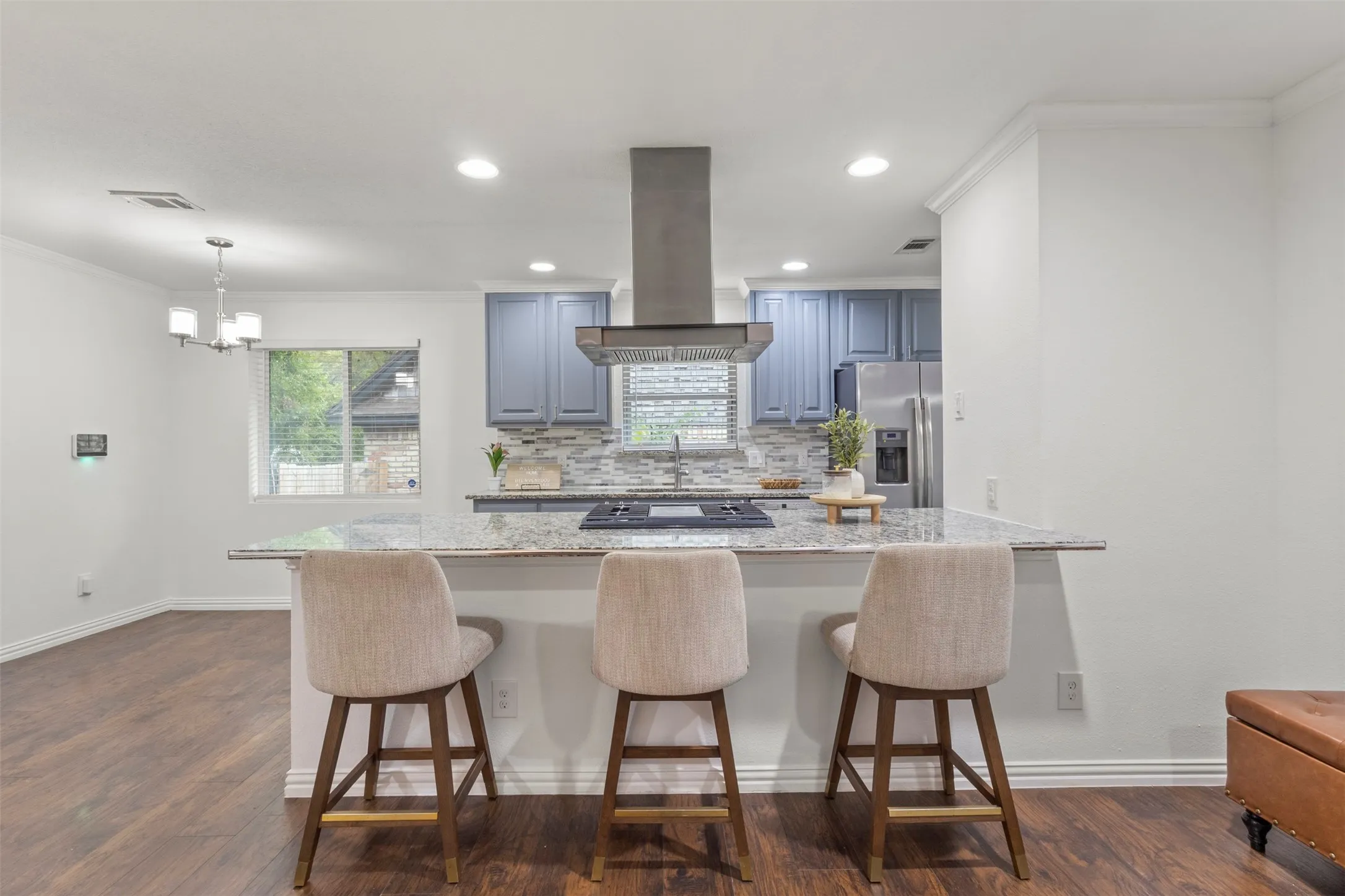 Single Family Residence For Sale in Dallas County , 5810 Caracas Drive, Dallas, Texas 75232, 3 Bedroom, 2 Bathroom, 2 Garage spaces, 1,537 Sqft, built in 1963, mls#21377296, Real Estate Agent in Dallas, Homes For Sale in Dallas county, Homes For Sale in Dallas, Realtor in Dallas Texas, Real Estate Brokerage Independent Realty Texas, Luminita Cordes Realtor