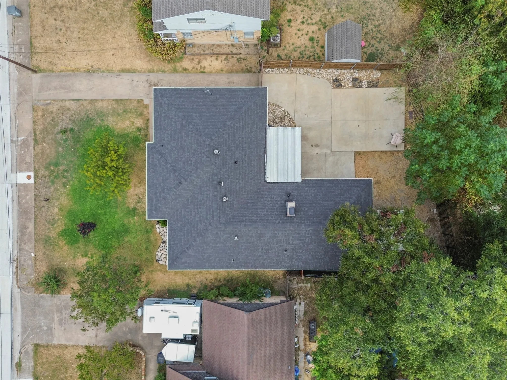 Single Family Residence For Sale in Dallas County , 5810 Caracas Drive, Dallas, Texas 75232, 3 Bedroom, 2 Bathroom, 2 Garage spaces, 1,537 Sqft, built in 1963, mls#21377296, Real Estate Agent in Dallas, Homes For Sale in Dallas county, Homes For Sale in Dallas, Realtor in Dallas Texas, Real Estate Brokerage Independent Realty Texas, Luminita Cordes Realtor