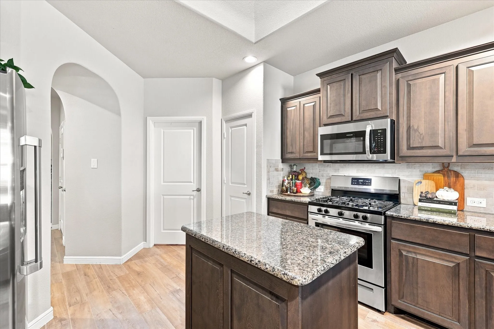 Single Family Residence For Sale in Denton County , 1325 Canary Lane, Argyle, Texas 76226, 3 Bedroom, 2 Bathroom, 2 Garage spaces, 1,872 Sqft, built in 2018, mls#21382725, Real Estate Agent in Argyle, Homes For Sale in Denton county, Homes For Sale in Argyle, Realtor in Argyle Texas, Real Estate Brokerage Independent Realty Texas, Luminita Cordes Realtor