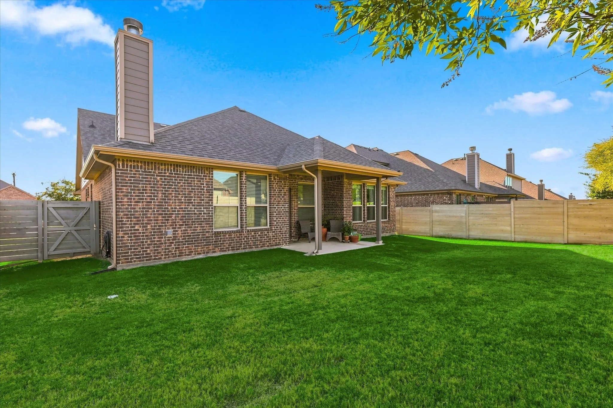Single Family Residence For Sale in Denton County , 1325 Canary Lane, Argyle, Texas 76226, 3 Bedroom, 2 Bathroom, 2 Garage spaces, 1,872 Sqft, built in 2018, mls#21382725, Real Estate Agent in Argyle, Homes For Sale in Denton county, Homes For Sale in Argyle, Realtor in Argyle Texas, Real Estate Brokerage Independent Realty Texas, Luminita Cordes Realtor