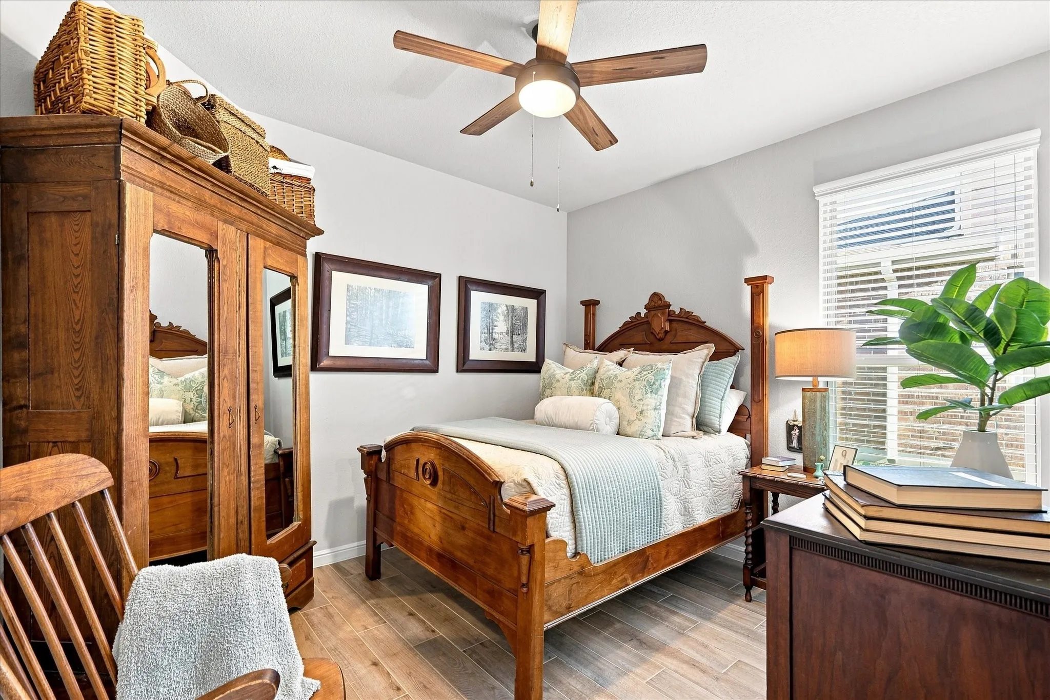 Single Family Residence For Sale in Denton County , 1325 Canary Lane, Argyle, Texas 76226, 3 Bedroom, 2 Bathroom, 2 Garage spaces, 1,872 Sqft, built in 2018, mls#21382725, Real Estate Agent in Argyle, Homes For Sale in Denton county, Homes For Sale in Argyle, Realtor in Argyle Texas, Real Estate Brokerage Independent Realty Texas, Luminita Cordes Realtor