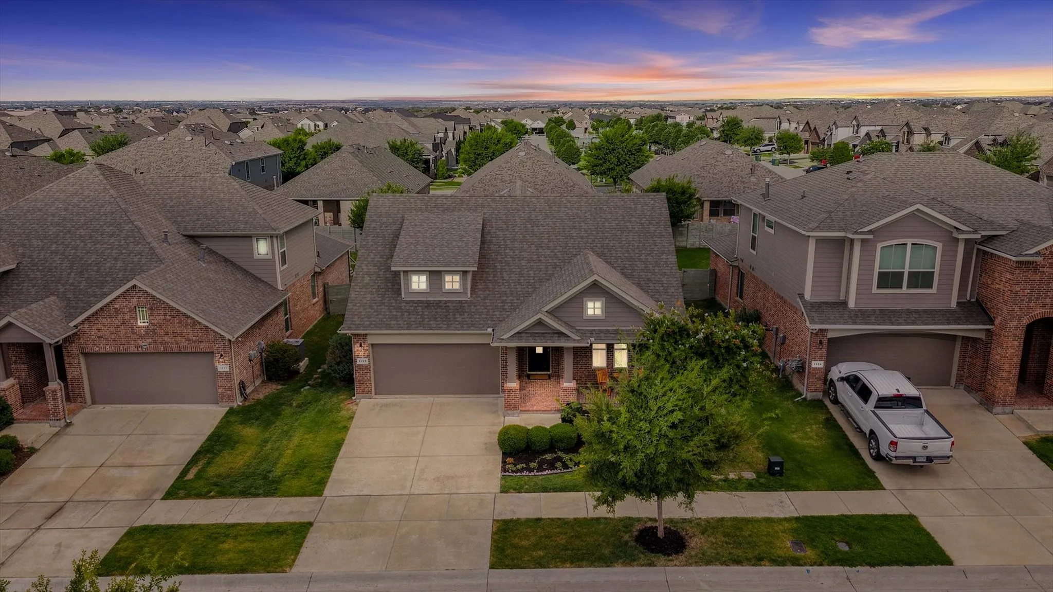 Single Family Residence For Sale in Denton County , 1325 Canary Lane, Argyle, Texas 76226, 3 Bedroom, 2 Bathroom, 2 Garage spaces, 1,872 Sqft, built in 2018, mls#21382725, Real Estate Agent in Argyle, Homes For Sale in Denton county, Homes For Sale in Argyle, Realtor in Argyle Texas, Real Estate Brokerage Independent Realty Texas, Luminita Cordes Realtor