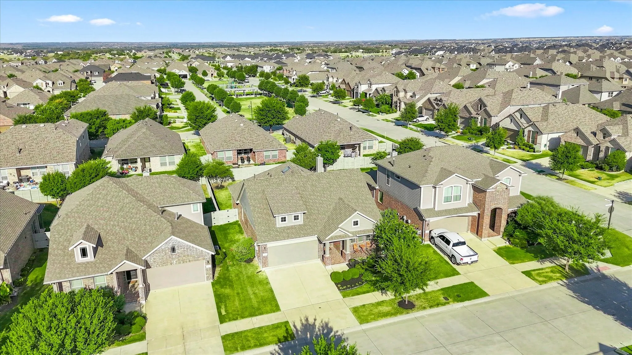 Single Family Residence For Sale in Denton County , 1325 Canary Lane, Argyle, Texas 76226, 3 Bedroom, 2 Bathroom, 2 Garage spaces, 1,872 Sqft, built in 2018, mls#21382725, Real Estate Agent in Argyle, Homes For Sale in Denton county, Homes For Sale in Argyle, Realtor in Argyle Texas, Real Estate Brokerage Independent Realty Texas, Luminita Cordes Realtor