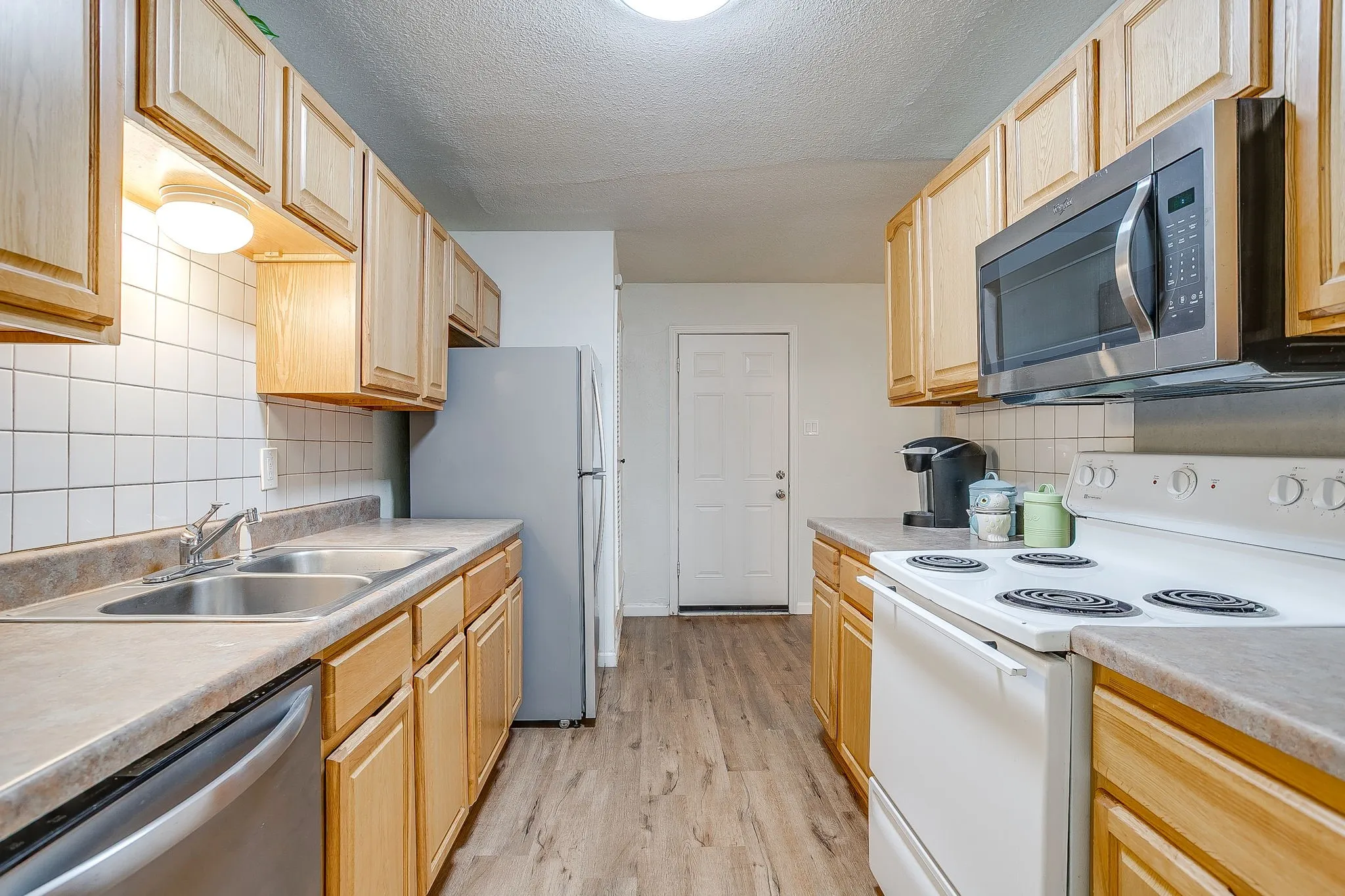 Single Family Residence For Sale in Tarrant County , 1116 Woodbrook Street, Arlington, Texas 76011, 3 Bedroom, 2 Bathroom, 2 Garage spaces, 1,253 Sqft, built in 1962, mls#21382589, Real Estate Agent in Arlington, Homes For Sale in Tarrant county, Homes For Sale in Arlington, Realtor in Arlington Texas, Real Estate Brokerage Independent Realty Texas, Luminita Cordes Realtor