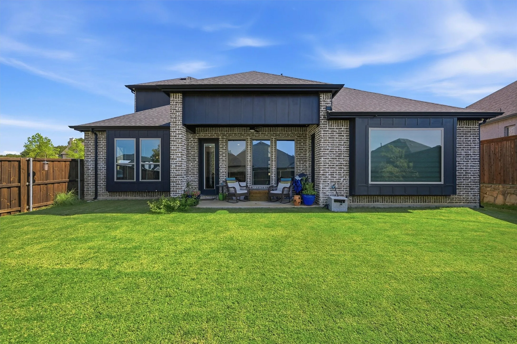 Single Family Residence For Sale in Grayson County , 3701 Bridlewood Trail, Denison, Texas 75020, 5 Bedroom, 4 Bathroom, 2 Garage spaces, 3,340 Sqft, built in 2021, mls#21382886, Real Estate Agent in Denison, Homes For Sale in Grayson county, Homes For Sale in Denison, Realtor in Denison Texas, Real Estate Brokerage Independent Realty Texas, Luminita Cordes Realtor