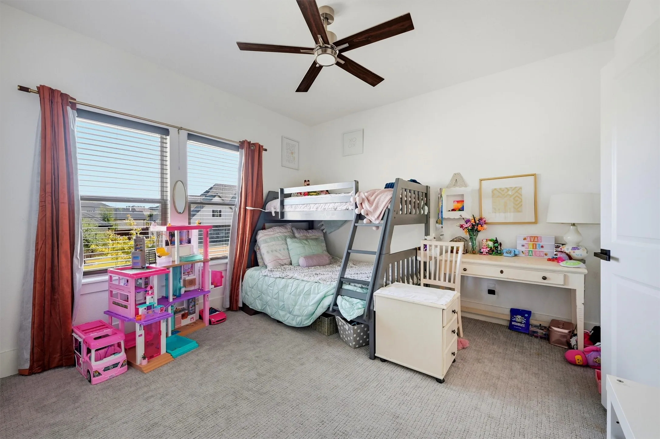 Single Family Residence For Sale in Grayson County , 3701 Bridlewood Trail, Denison, Texas 75020, 5 Bedroom, 4 Bathroom, 2 Garage spaces, 3,340 Sqft, built in 2021, mls#21382886, Real Estate Agent in Denison, Homes For Sale in Grayson county, Homes For Sale in Denison, Realtor in Denison Texas, Real Estate Brokerage Independent Realty Texas, Luminita Cordes Realtor