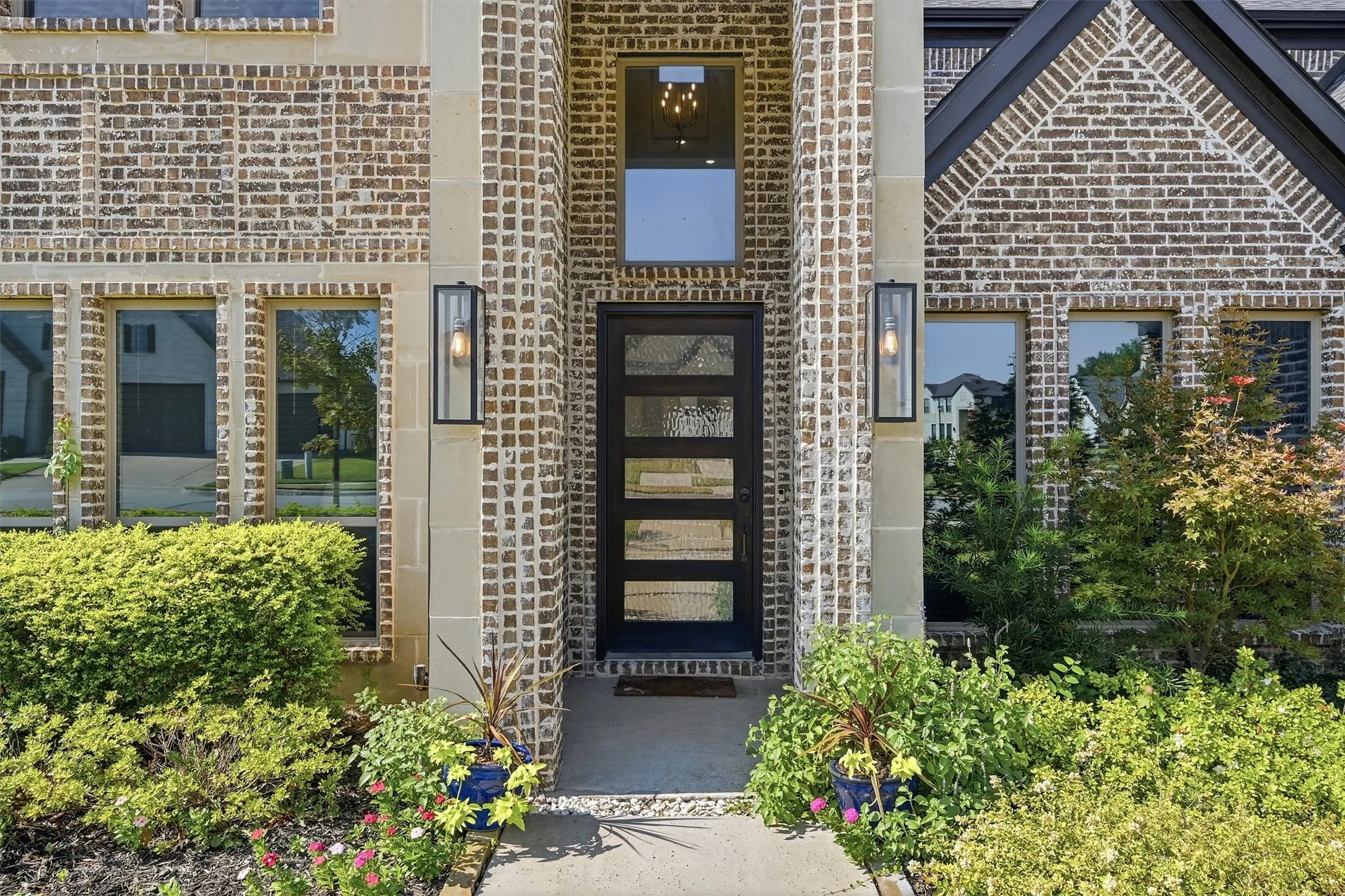 Single Family Residence For Sale in Grayson County , 3701 Bridlewood Trail, Denison, Texas 75020, 5 Bedroom, 4 Bathroom, 2 Garage spaces, 3,340 Sqft, built in 2021, mls#21382886, Real Estate Agent in Denison, Homes For Sale in Grayson county, Homes For Sale in Denison, Realtor in Denison Texas, Real Estate Brokerage Independent Realty Texas, Luminita Cordes Realtor