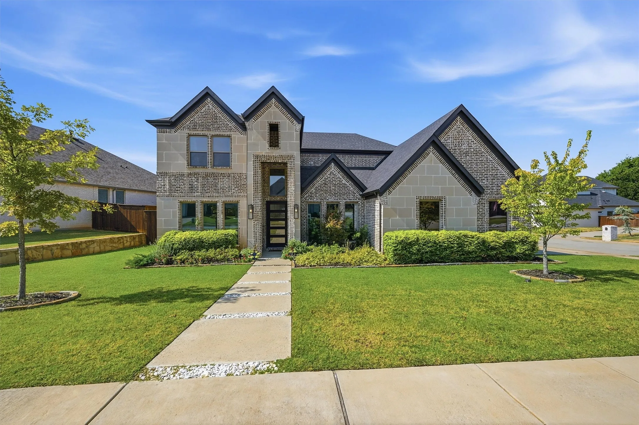 Single Family Residence For Sale in Grayson County , 3701 Bridlewood Trail, Denison, Texas 75020, 5 Bedroom, 4 Bathroom, 2 Garage spaces, 3,340 Sqft, built in 2021, mls#21382886, Real Estate Agent in Denison, Homes For Sale in Grayson county, Homes For Sale in Denison, Realtor in Denison Texas, Real Estate Brokerage Independent Realty Texas, Luminita Cordes Realtor