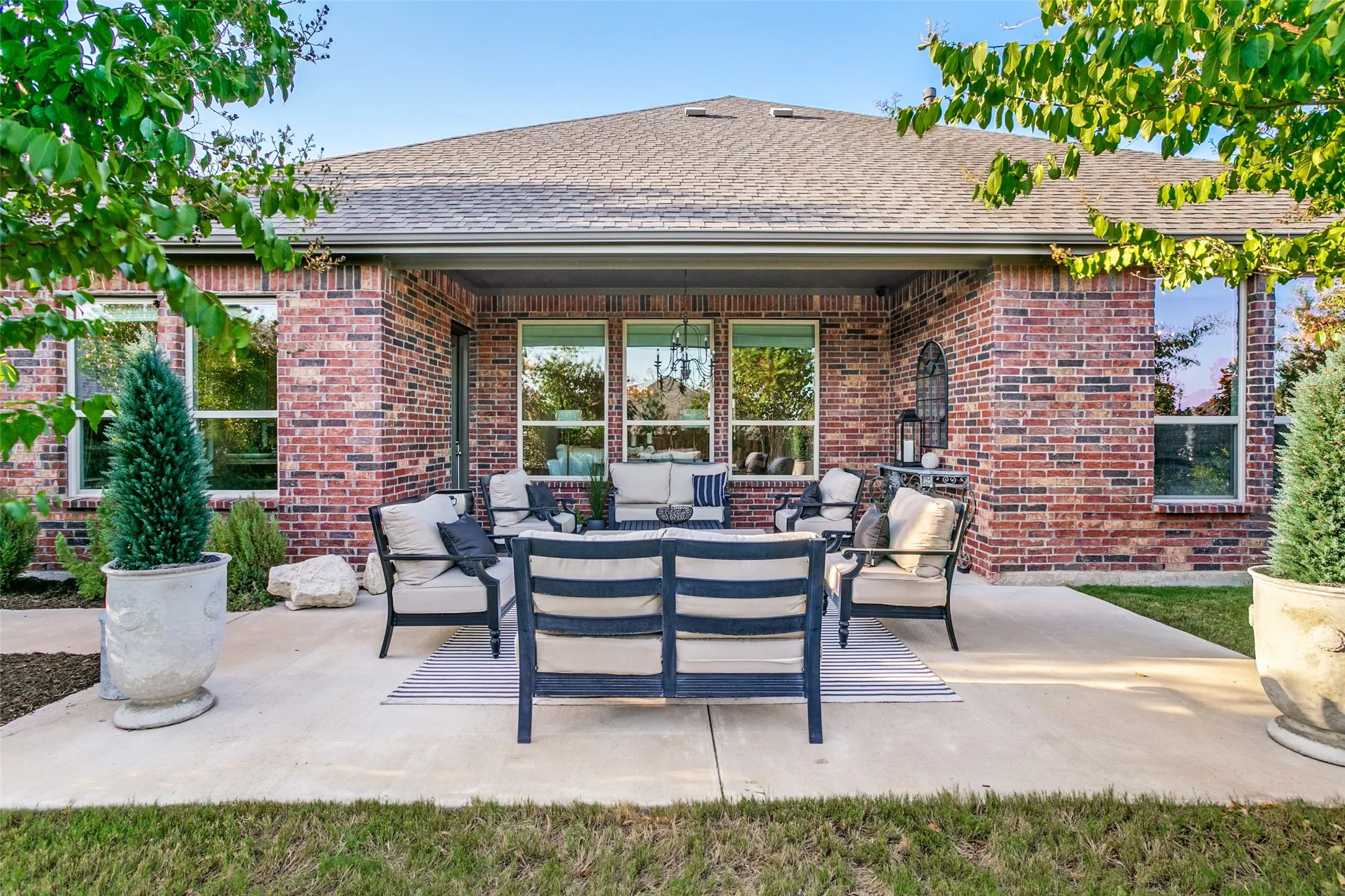 Single Family Residence For Sale in Tarrant County , 10301 Morada Road, Fort Worth, Texas 76126, 4 Bedroom, 3 Bathroom, 3 Garage spaces, 2,659 Sqft, built in 2019, mls#21377173, Real Estate Agent in Fort Worth, Homes For Sale in Tarrant county, Homes For Sale in Fort Worth, Realtor in Fort Worth Texas, Real Estate Brokerage Independent Realty Texas, Luminita Cordes Realtor
