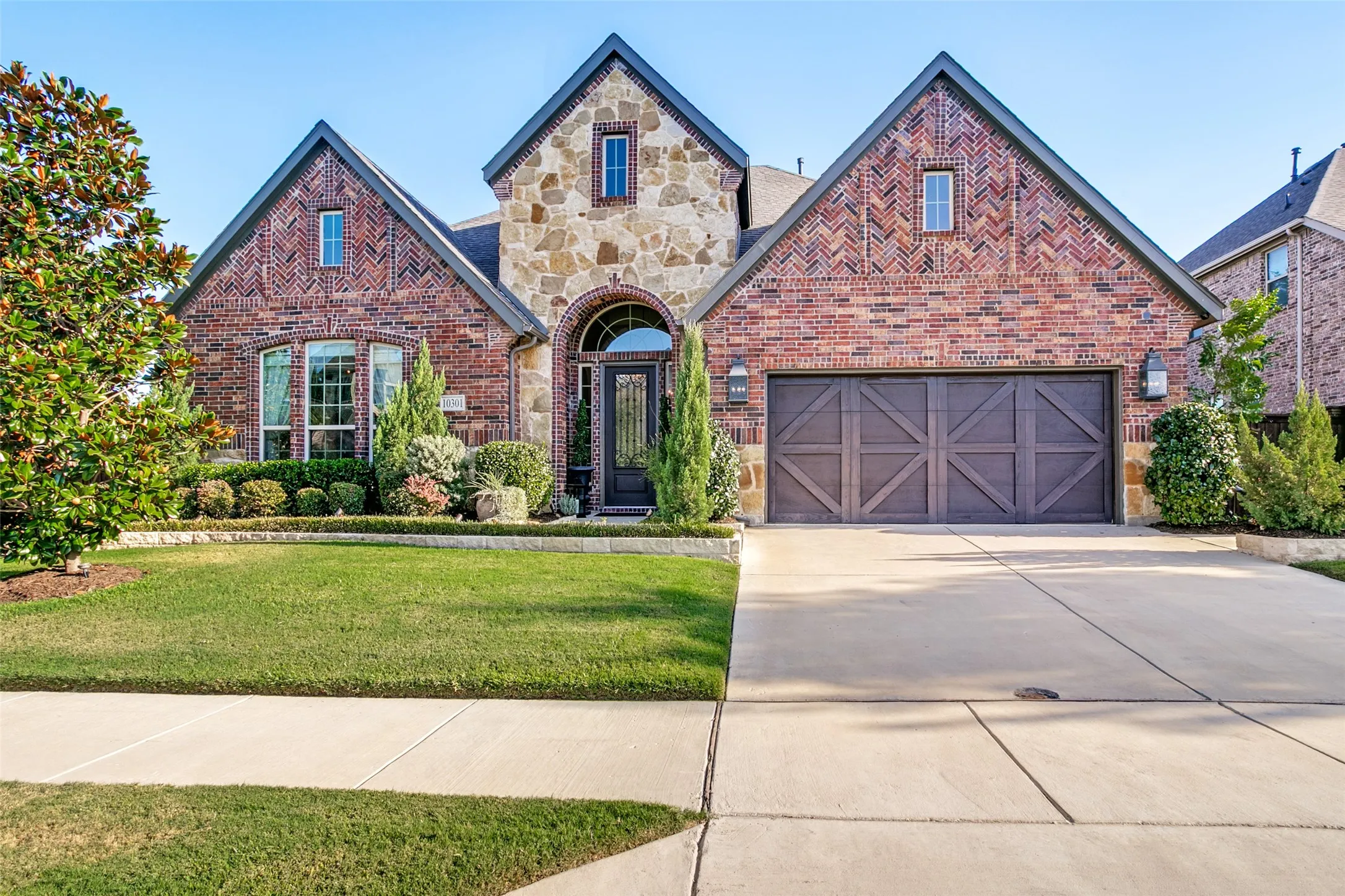 Single Family Residence For Sale in Tarrant County , 10301 Morada Road, Fort Worth, Texas 76126, 4 Bedroom, 3 Bathroom, 3 Garage spaces, 2,659 Sqft, built in 2019, mls#21377173, Real Estate Agent in Fort Worth, Homes For Sale in Tarrant county, Homes For Sale in Fort Worth, Realtor in Fort Worth Texas, Real Estate Brokerage Independent Realty Texas, Luminita Cordes Realtor