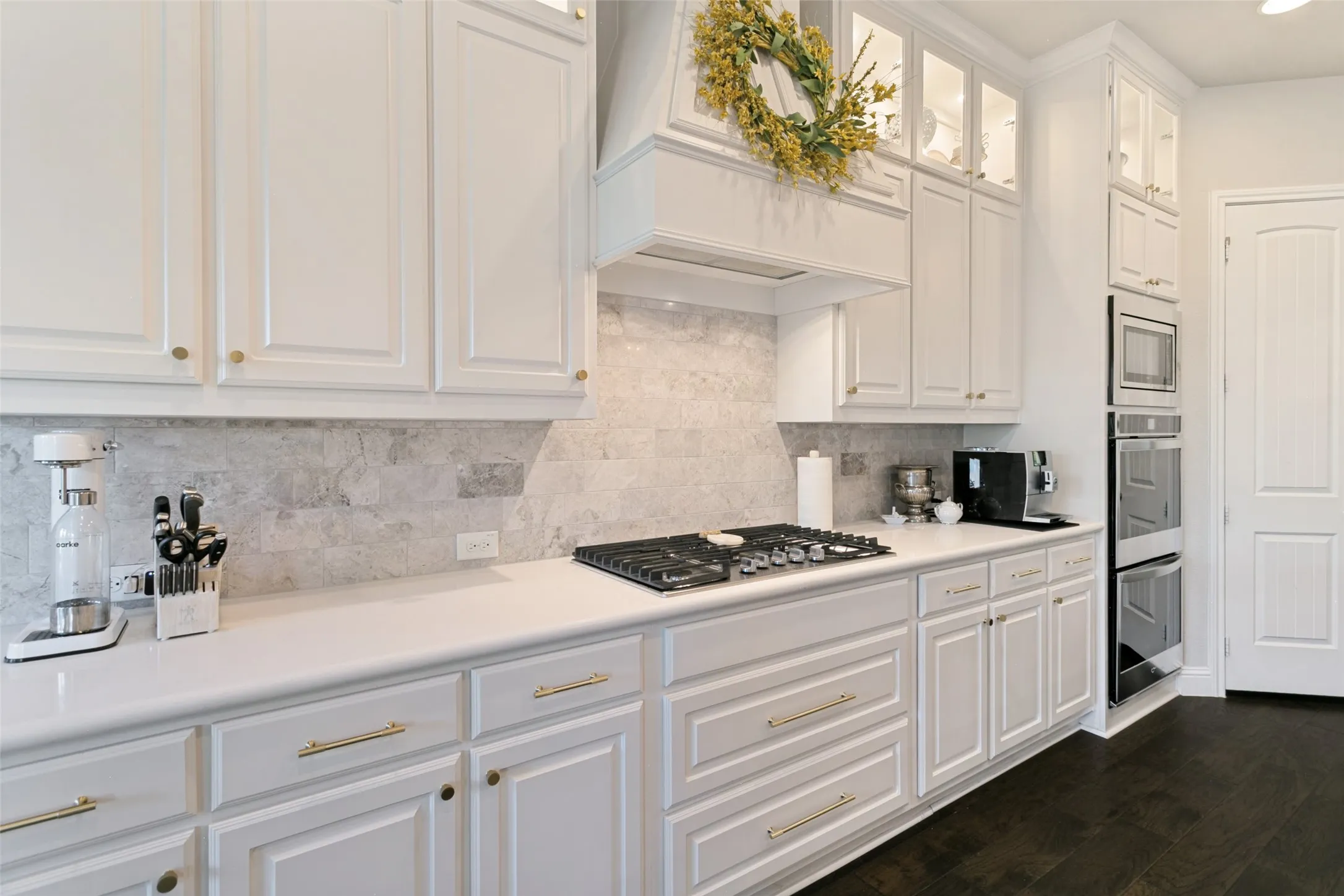 Single Family Residence For Sale in Tarrant County , 10301 Morada Road, Fort Worth, Texas 76126, 4 Bedroom, 3 Bathroom, 3 Garage spaces, 2,659 Sqft, built in 2019, mls#21377173, Real Estate Agent in Fort Worth, Homes For Sale in Tarrant county, Homes For Sale in Fort Worth, Realtor in Fort Worth Texas, Real Estate Brokerage Independent Realty Texas, Luminita Cordes Realtor