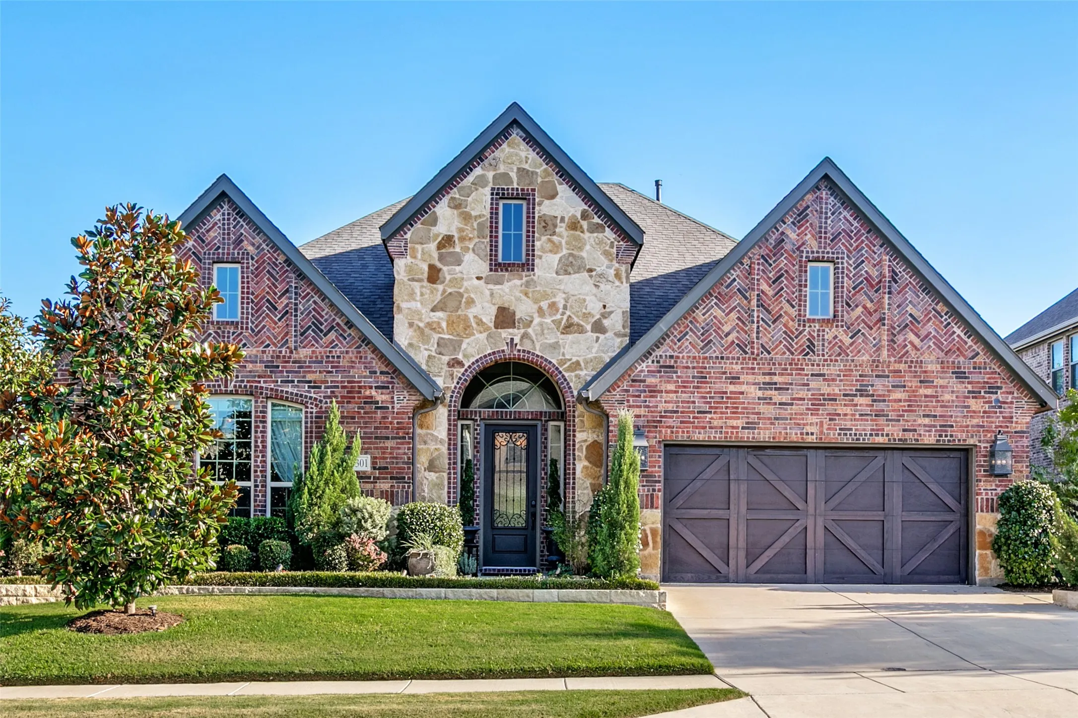 Single Family Residence For Sale in Tarrant County , 10301 Morada Road, Fort Worth, Texas 76126, 4 Bedroom, 3 Bathroom, 3 Garage spaces, 2,659 Sqft, built in 2019, mls#21377173, Real Estate Agent in Fort Worth, Homes For Sale in Tarrant county, Homes For Sale in Fort Worth, Realtor in Fort Worth Texas, Real Estate Brokerage Independent Realty Texas, Luminita Cordes Realtor