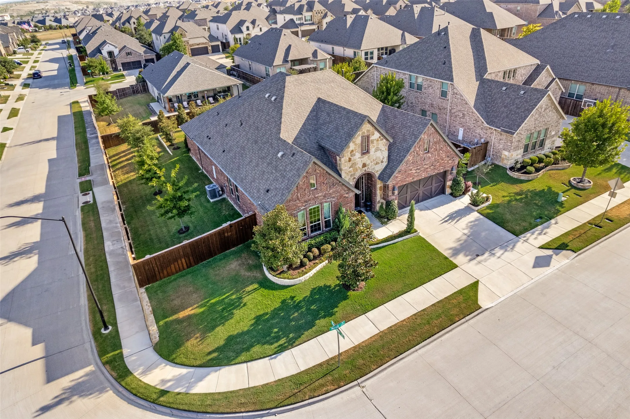 Single Family Residence For Sale in Tarrant County , 10301 Morada Road, Fort Worth, Texas 76126, 4 Bedroom, 3 Bathroom, 3 Garage spaces, 2,659 Sqft, built in 2019, mls#21377173, Real Estate Agent in Fort Worth, Homes For Sale in Tarrant county, Homes For Sale in Fort Worth, Realtor in Fort Worth Texas, Real Estate Brokerage Independent Realty Texas, Luminita Cordes Realtor