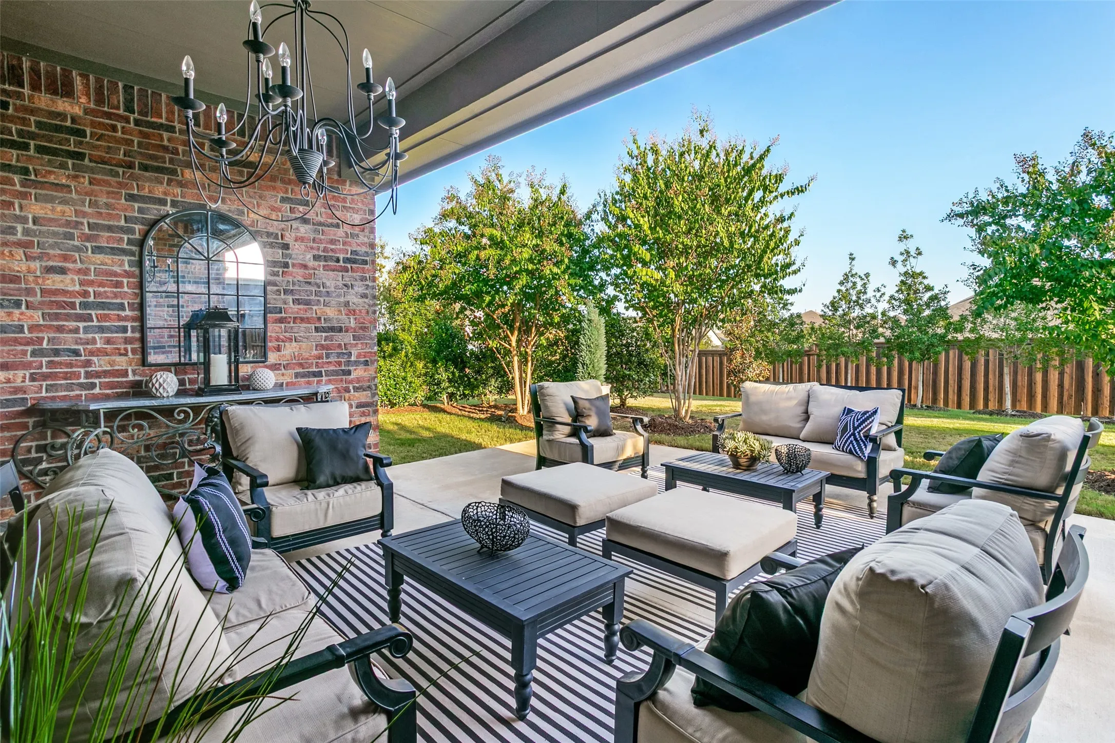 Single Family Residence For Sale in Tarrant County , 10301 Morada Road, Fort Worth, Texas 76126, 4 Bedroom, 3 Bathroom, 3 Garage spaces, 2,659 Sqft, built in 2019, mls#21377173, Real Estate Agent in Fort Worth, Homes For Sale in Tarrant county, Homes For Sale in Fort Worth, Realtor in Fort Worth Texas, Real Estate Brokerage Independent Realty Texas, Luminita Cordes Realtor