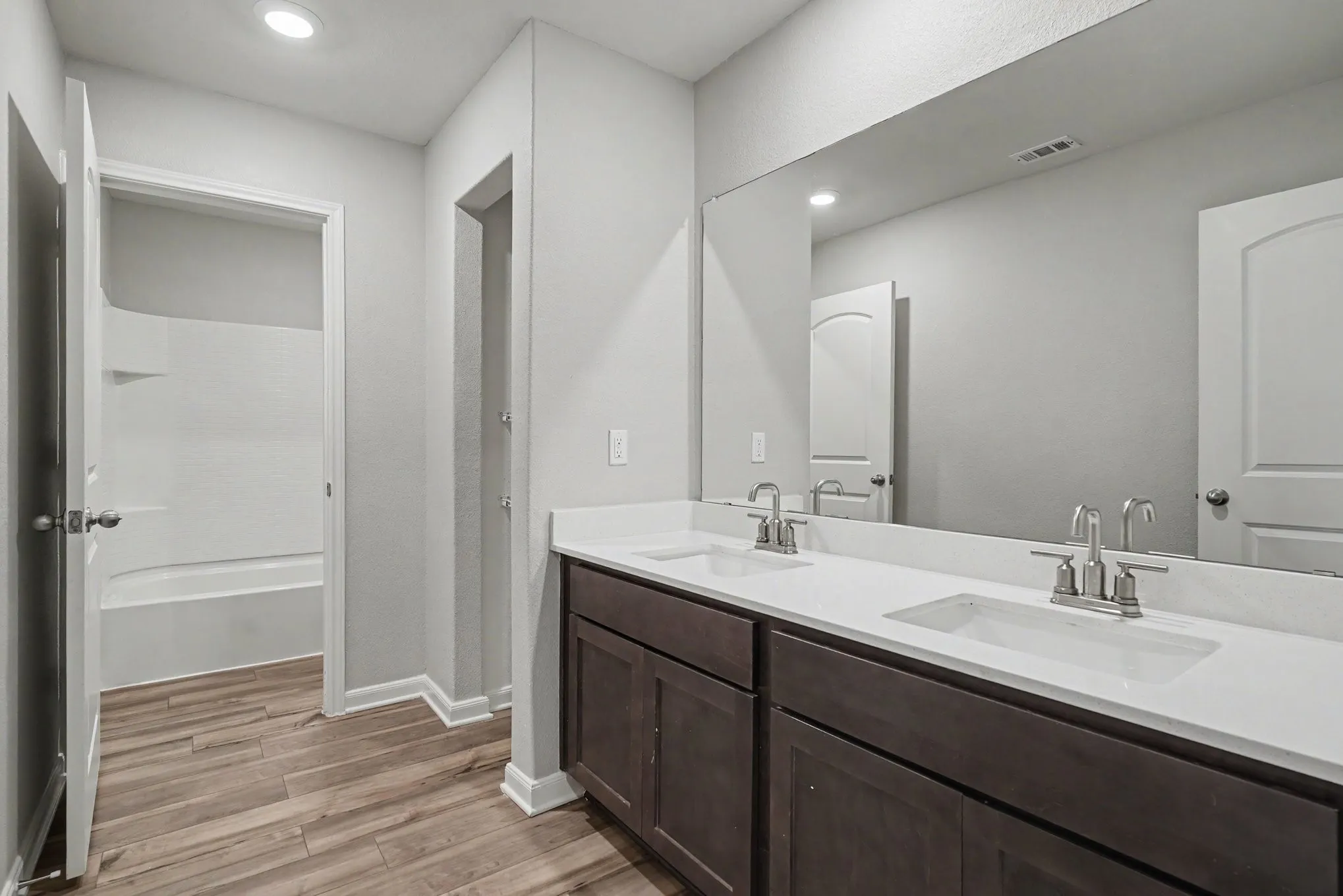 Single Family Residence For Sale in Tarrant County , 9609 Teton Vista Drive, Fort Worth, Texas 76140, 5 Bedroom, 3 Bathroom, 2 Garage spaces, 2,452 Sqft, built in 2023, mls#21381754, Real Estate Agent in Fort Worth, Homes For Sale in Tarrant county, Homes For Sale in Fort Worth, Realtor in Fort Worth Texas, Real Estate Brokerage Independent Realty Texas, Luminita Cordes Realtor