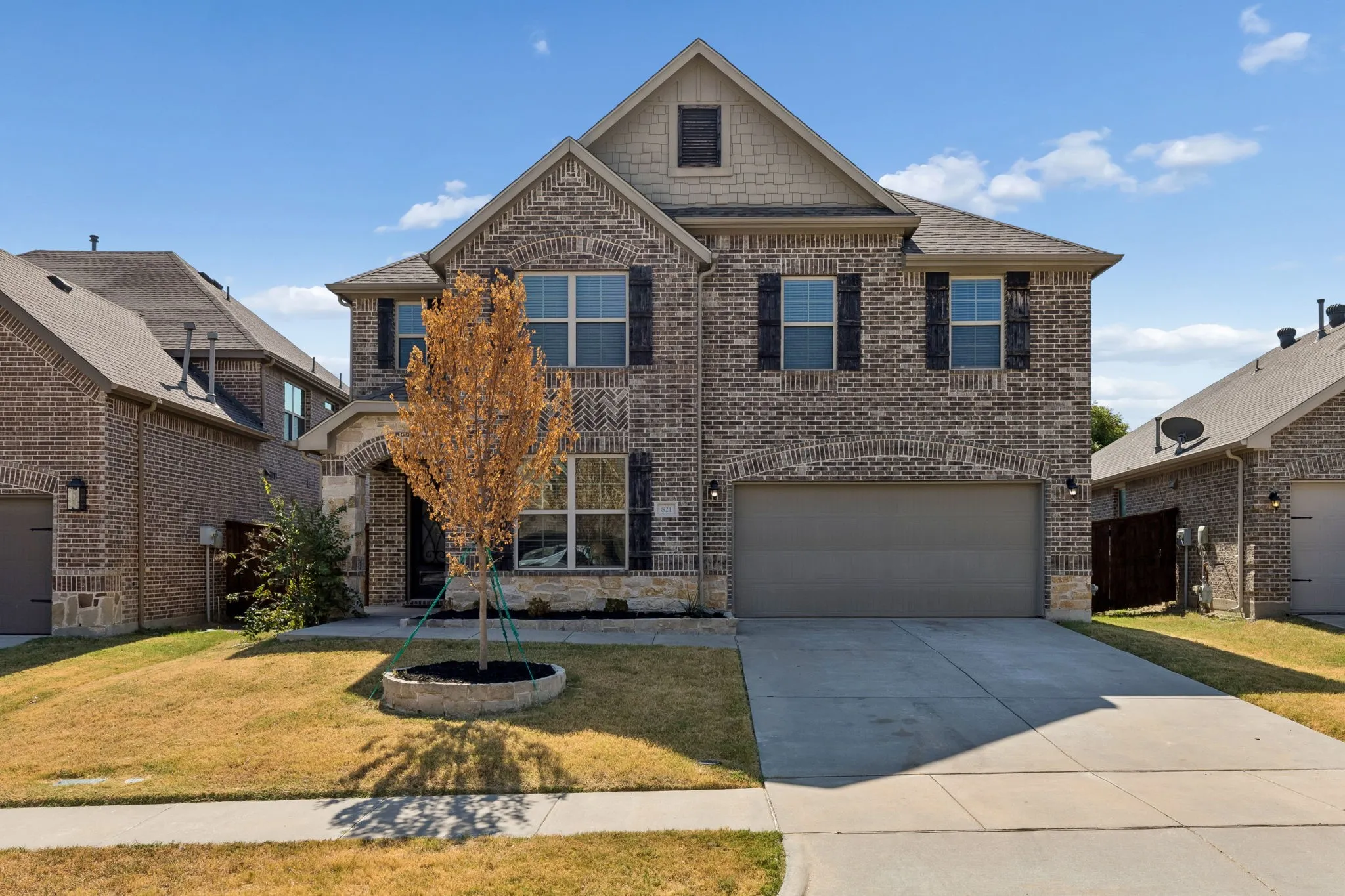 Single Family Residence For Sale in Collin County , 821 Llano Falls Drive, Mc Kinney, Texas 75071, 4 Bedroom, 4 Bathroom, 2 Garage spaces, 2,964 Sqft, built in 2015, mls#21382570, Real Estate Agent in Mc Kinney, Homes For Sale in Collin county, Homes For Sale in Mc Kinney, Realtor in Mc Kinney Texas, Real Estate Brokerage Independent Realty Texas, Luminita Cordes Realtor
