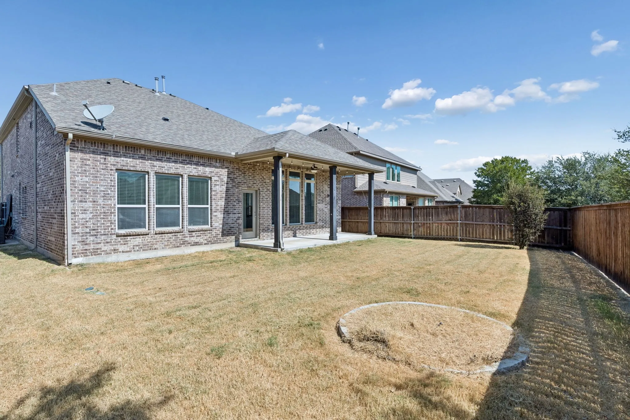 Single Family Residence For Sale in Collin County , 821 Llano Falls Drive, Mc Kinney, Texas 75071, 4 Bedroom, 4 Bathroom, 2 Garage spaces, 2,964 Sqft, built in 2015, mls#21382570, Real Estate Agent in Mc Kinney, Homes For Sale in Collin county, Homes For Sale in Mc Kinney, Realtor in Mc Kinney Texas, Real Estate Brokerage Independent Realty Texas, Luminita Cordes Realtor