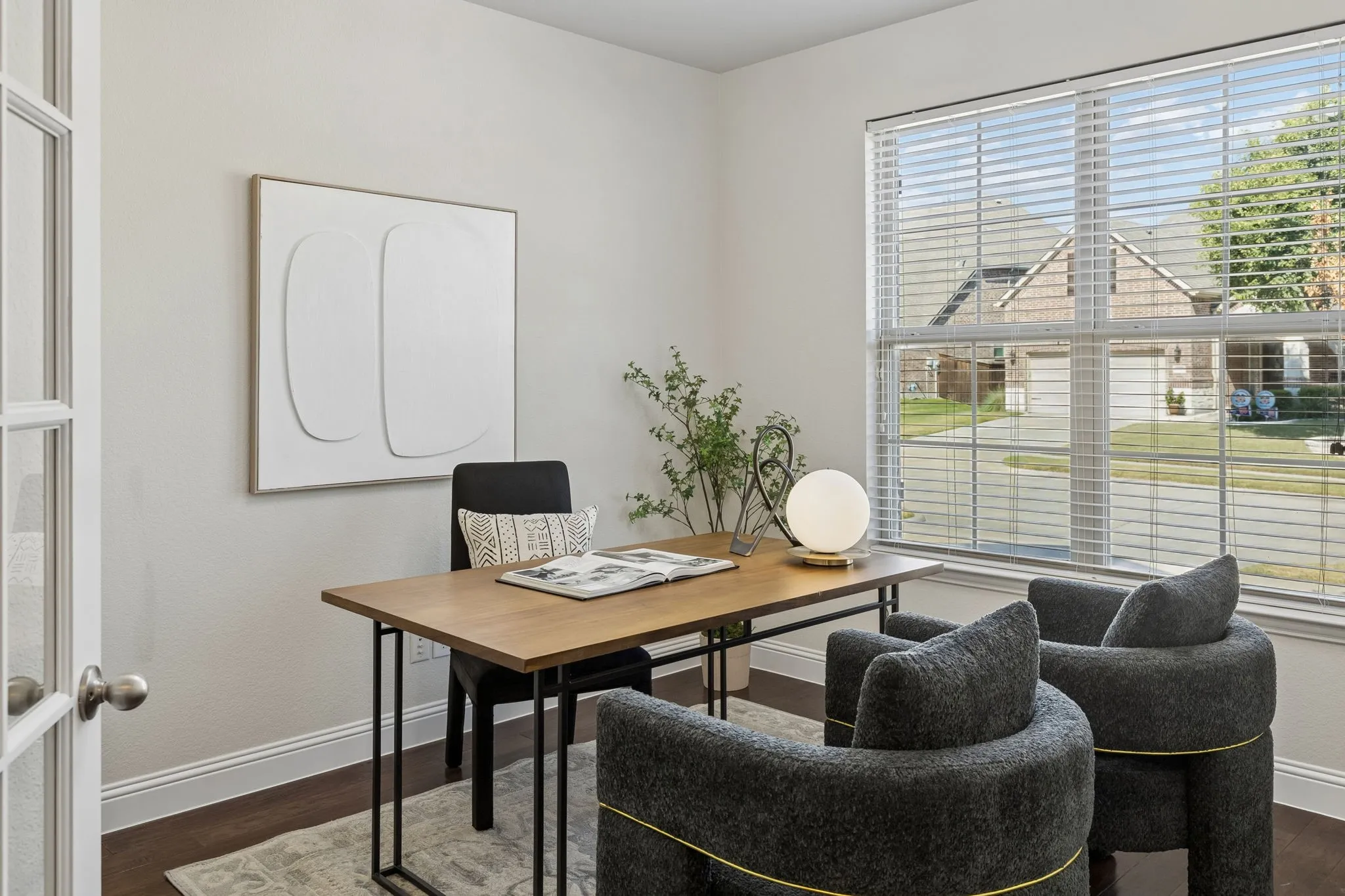 Single Family Residence For Sale in Collin County , 821 Llano Falls Drive, Mc Kinney, Texas 75071, 4 Bedroom, 4 Bathroom, 2 Garage spaces, 2,964 Sqft, built in 2015, mls#21382570, Real Estate Agent in Mc Kinney, Homes For Sale in Collin county, Homes For Sale in Mc Kinney, Realtor in Mc Kinney Texas, Real Estate Brokerage Independent Realty Texas, Luminita Cordes Realtor