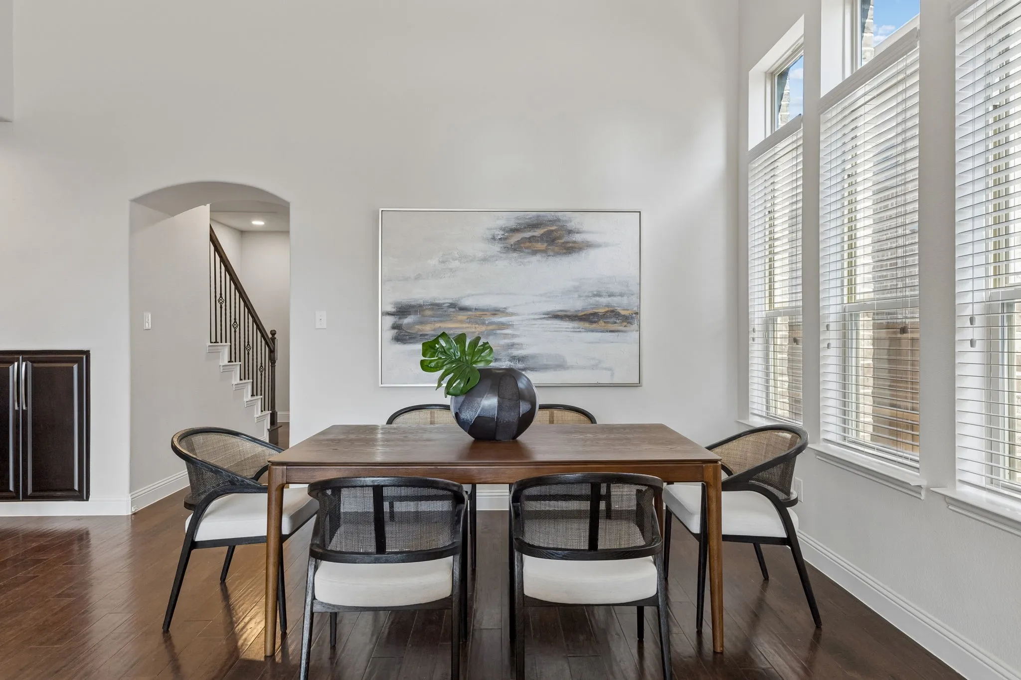 Single Family Residence For Sale in Collin County , 821 Llano Falls Drive, Mc Kinney, Texas 75071, 4 Bedroom, 4 Bathroom, 2 Garage spaces, 2,964 Sqft, built in 2015, mls#21382570, Real Estate Agent in Mc Kinney, Homes For Sale in Collin county, Homes For Sale in Mc Kinney, Realtor in Mc Kinney Texas, Real Estate Brokerage Independent Realty Texas, Luminita Cordes Realtor