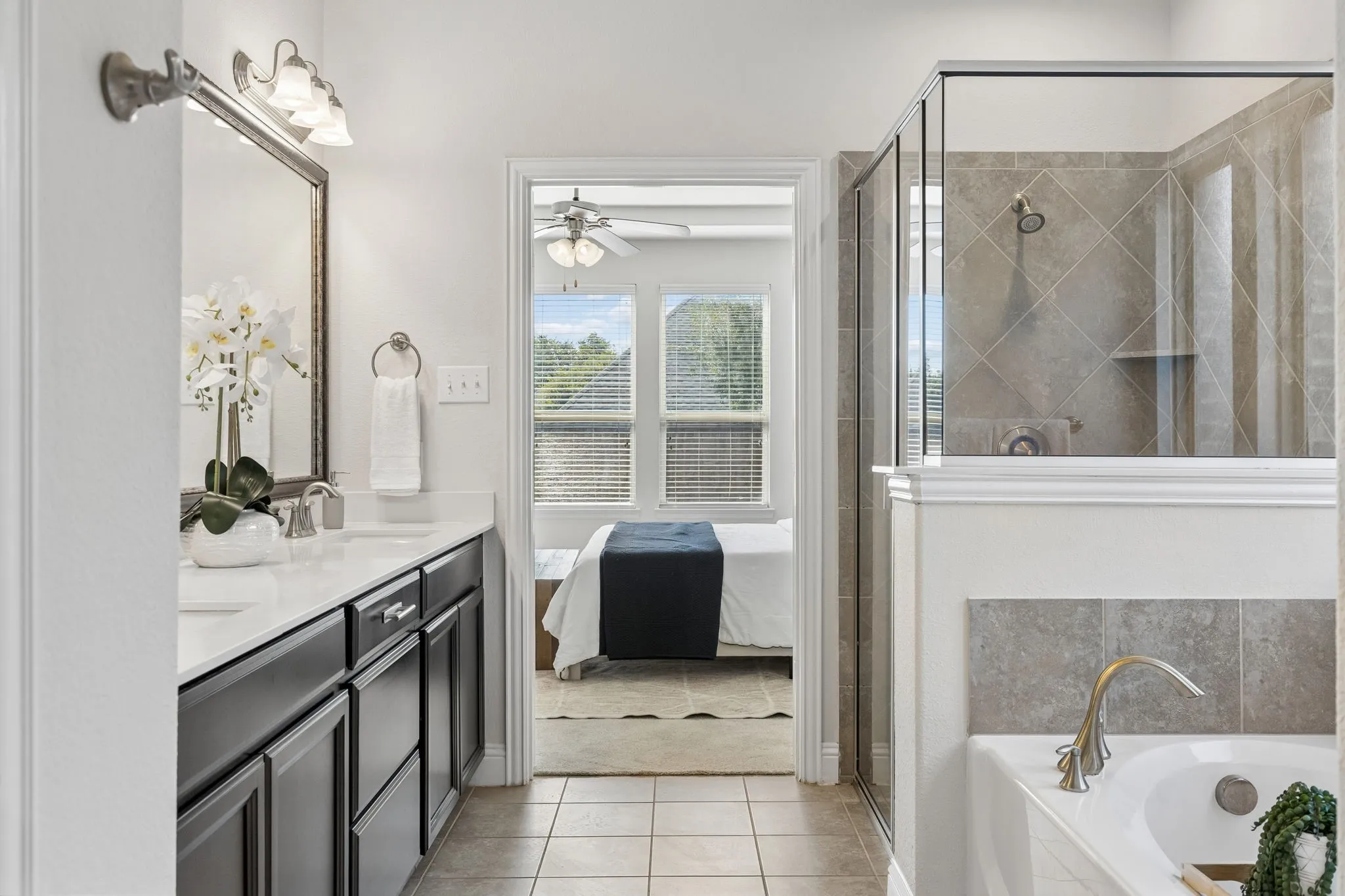 Single Family Residence For Sale in Collin County , 821 Llano Falls Drive, Mc Kinney, Texas 75071, 4 Bedroom, 4 Bathroom, 2 Garage spaces, 2,964 Sqft, built in 2015, mls#21382570, Real Estate Agent in Mc Kinney, Homes For Sale in Collin county, Homes For Sale in Mc Kinney, Realtor in Mc Kinney Texas, Real Estate Brokerage Independent Realty Texas, Luminita Cordes Realtor