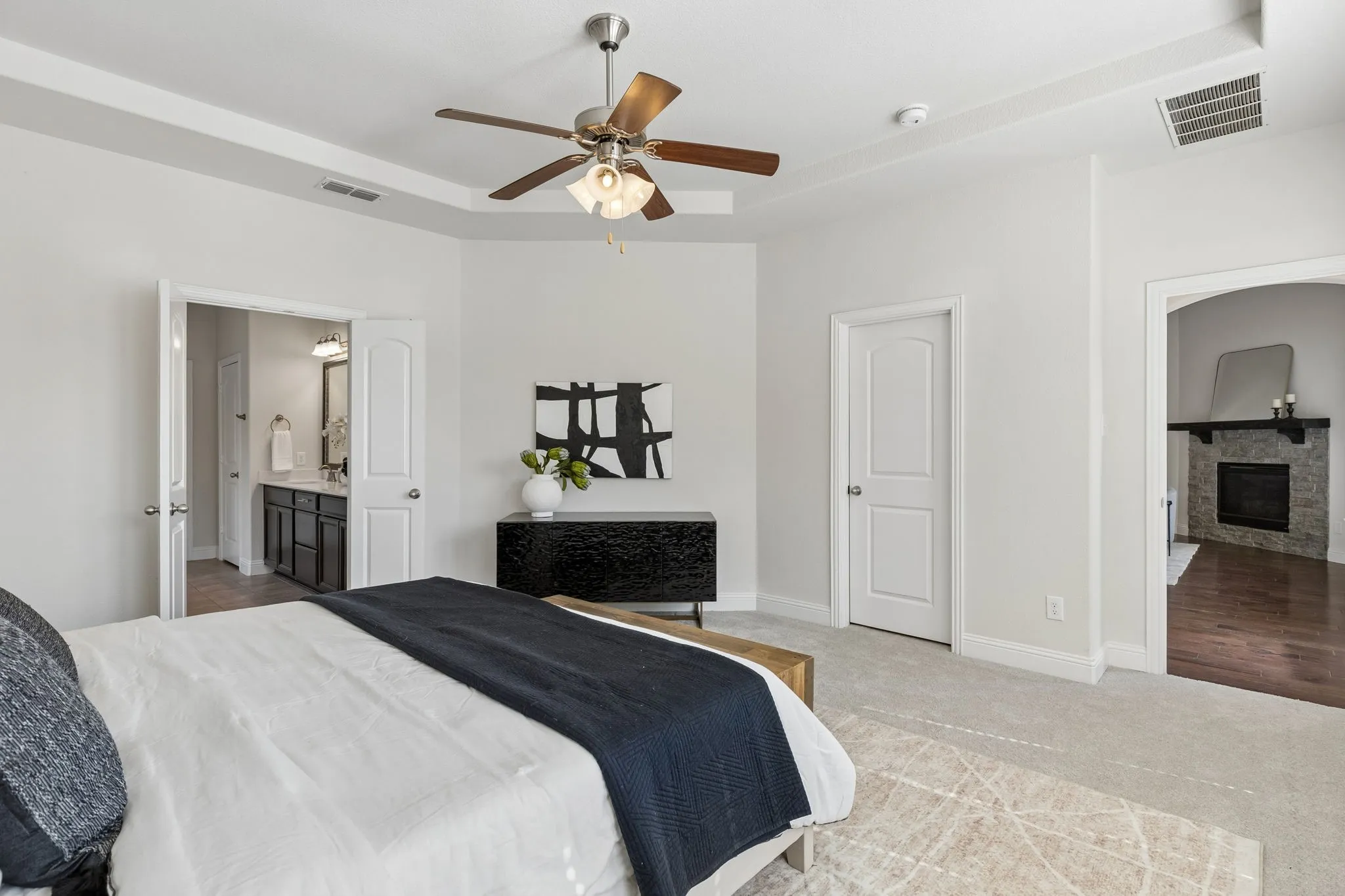 Single Family Residence For Sale in Collin County , 821 Llano Falls Drive, Mc Kinney, Texas 75071, 4 Bedroom, 4 Bathroom, 2 Garage spaces, 2,964 Sqft, built in 2015, mls#21382570, Real Estate Agent in Mc Kinney, Homes For Sale in Collin county, Homes For Sale in Mc Kinney, Realtor in Mc Kinney Texas, Real Estate Brokerage Independent Realty Texas, Luminita Cordes Realtor