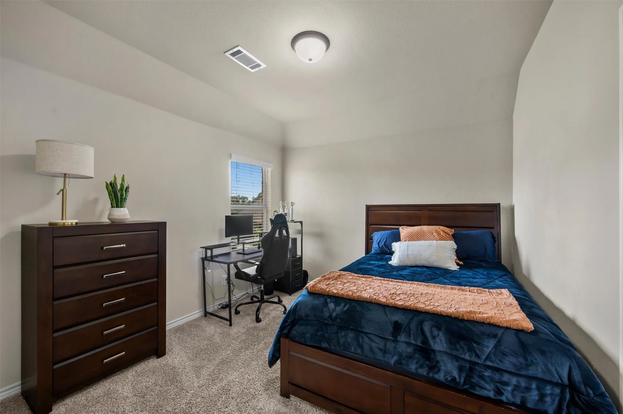 Single Family Residence For Sale in Rockwall County , 2427 Debracie Court, Heath, Texas 75126, 4 Bedroom, 4 Bathroom, 3 Garage spaces, 3,670 Sqft, built in 2017, mls#21382159, Real Estate Agent in Heath, Homes For Sale in Rockwall county, Homes For Sale in Heath, Realtor in Heath Texas, Real Estate Brokerage Independent Realty Texas, Luminita Cordes Realtor
