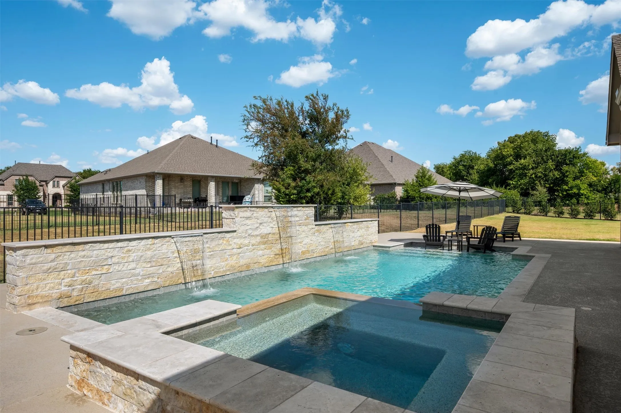 Single Family Residence For Sale in Rockwall County , 2427 Debracie Court, Heath, Texas 75126, 4 Bedroom, 4 Bathroom, 3 Garage spaces, 3,670 Sqft, built in 2017, mls#21382159, Real Estate Agent in Heath, Homes For Sale in Rockwall county, Homes For Sale in Heath, Realtor in Heath Texas, Real Estate Brokerage Independent Realty Texas, Luminita Cordes Realtor
