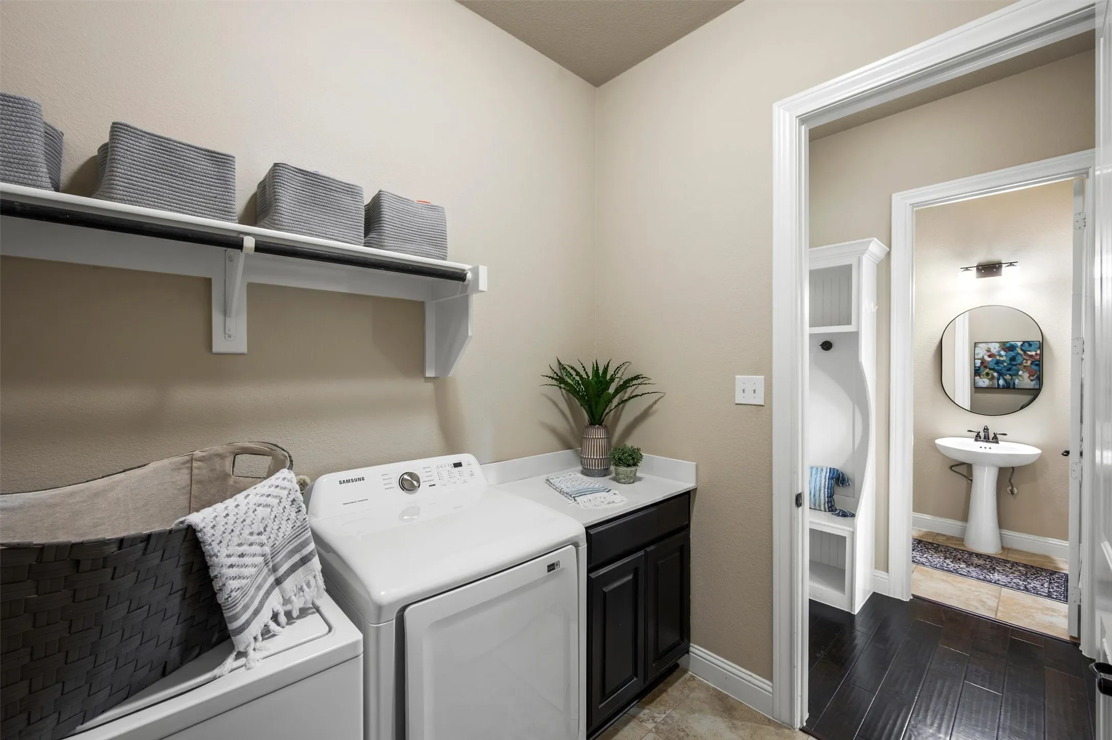 Single Family Residence For Sale in Rockwall County , 2427 Debracie Court, Heath, Texas 75126, 4 Bedroom, 4 Bathroom, 3 Garage spaces, 3,670 Sqft, built in 2017, mls#21382159, Real Estate Agent in Heath, Homes For Sale in Rockwall county, Homes For Sale in Heath, Realtor in Heath Texas, Real Estate Brokerage Independent Realty Texas, Luminita Cordes Realtor