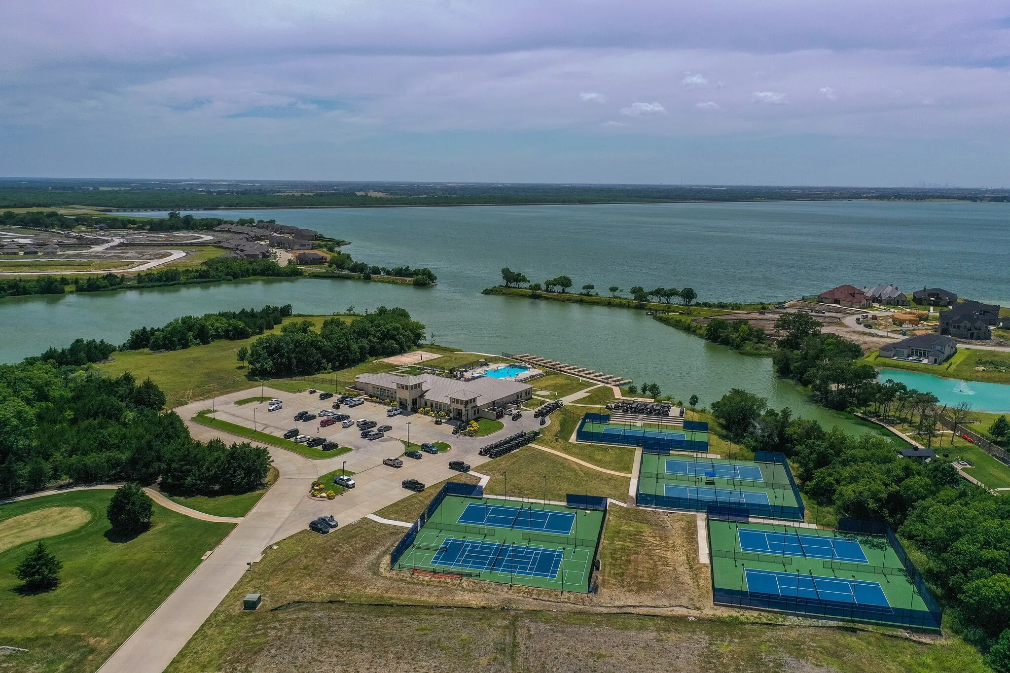 Single Family Residence For Sale in Rockwall County , 2427 Debracie Court, Heath, Texas 75126, 4 Bedroom, 4 Bathroom, 3 Garage spaces, 3,670 Sqft, built in 2017, mls#21382159, Real Estate Agent in Heath, Homes For Sale in Rockwall county, Homes For Sale in Heath, Realtor in Heath Texas, Real Estate Brokerage Independent Realty Texas, Luminita Cordes Realtor
