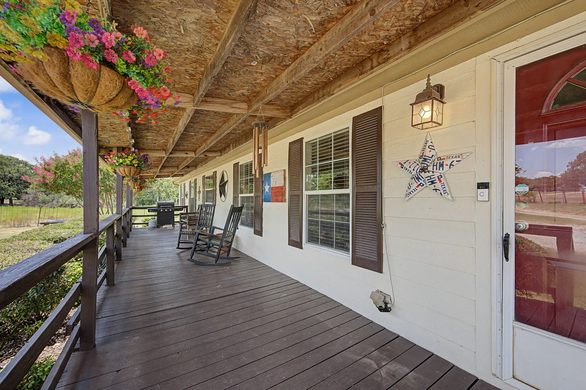 Huge covered front porch facing SE where you can enjoy 280sf of morning sunrises and coffee.