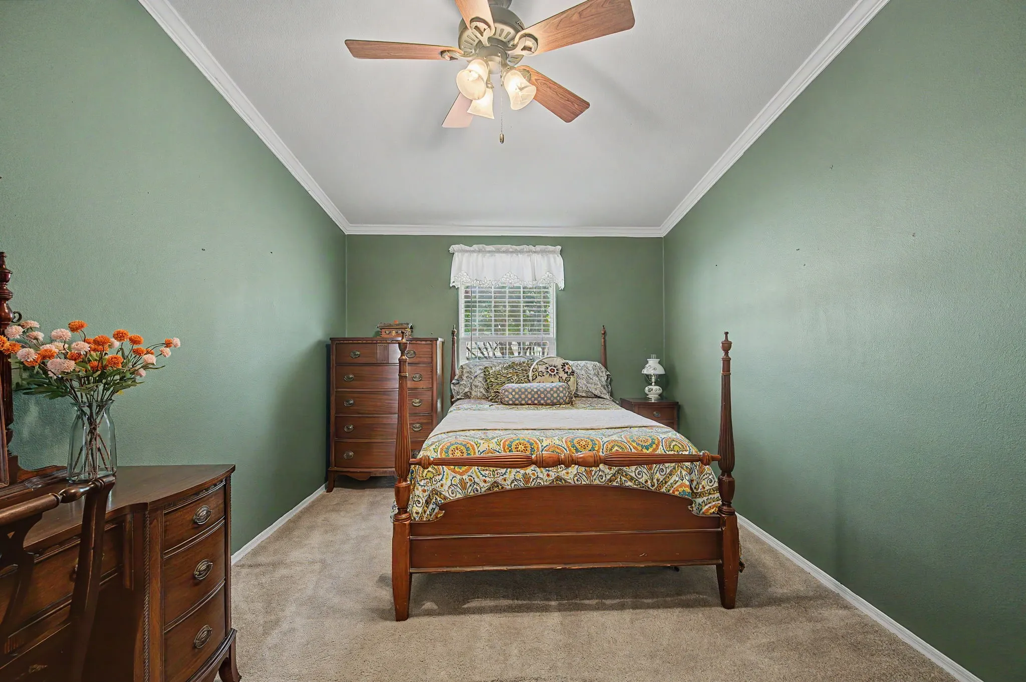 Live somewhere that gives a scenic view from every room.