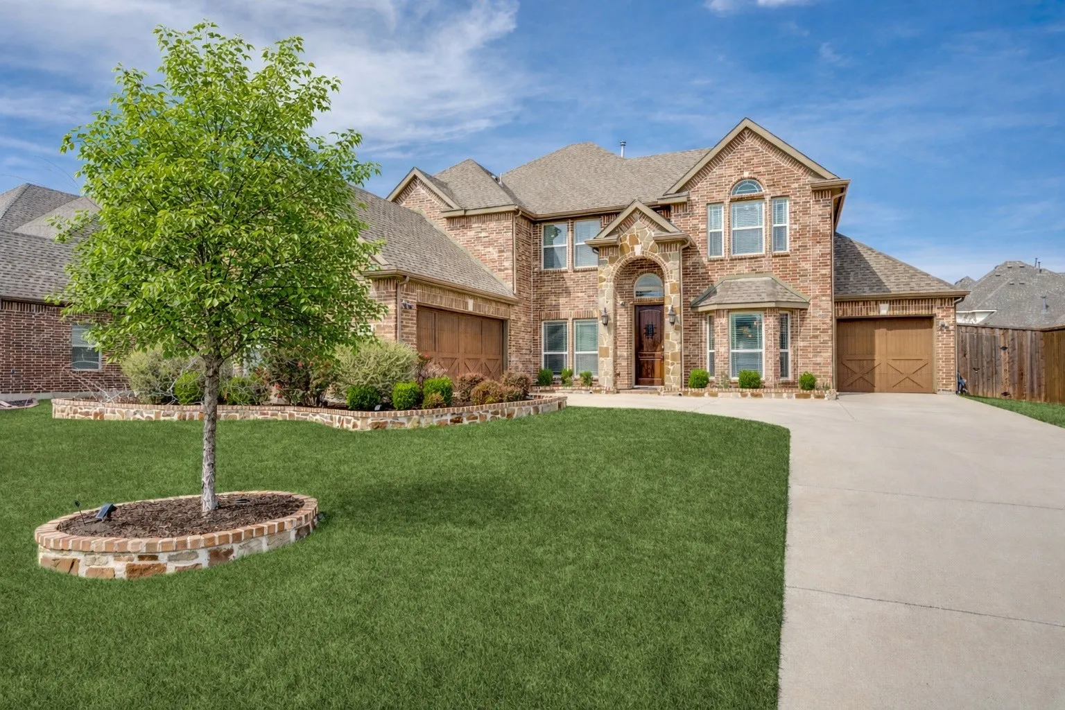Single Family Residence For Sale in Collin County , 201 Kingsbury Lane, Prosper, Texas 75078, 5 Bedroom, 4 Bathroom, 3 Garage spaces, 4,083 Sqft, built in 2017, mls#21383217, Real Estate Agent in Prosper, Homes For Sale in Collin county, Homes For Sale in Prosper, Realtor in Prosper Texas, Real Estate Brokerage Independent Realty Texas, Luminita Cordes Realtor