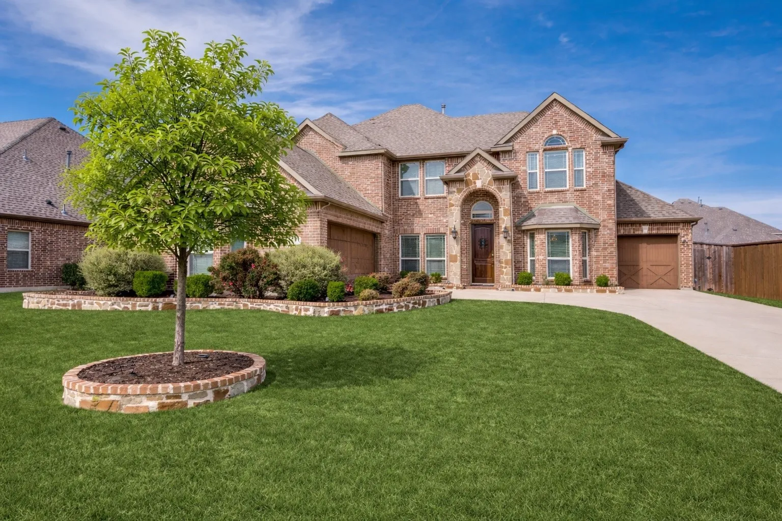 Single Family Residence For Sale in Collin County , 201 Kingsbury Lane, Prosper, Texas 75078, 5 Bedroom, 4 Bathroom, 3 Garage spaces, 4,083 Sqft, built in 2017, mls#21383217, Real Estate Agent in Prosper, Homes For Sale in Collin county, Homes For Sale in Prosper, Realtor in Prosper Texas, Real Estate Brokerage Independent Realty Texas, Luminita Cordes Realtor