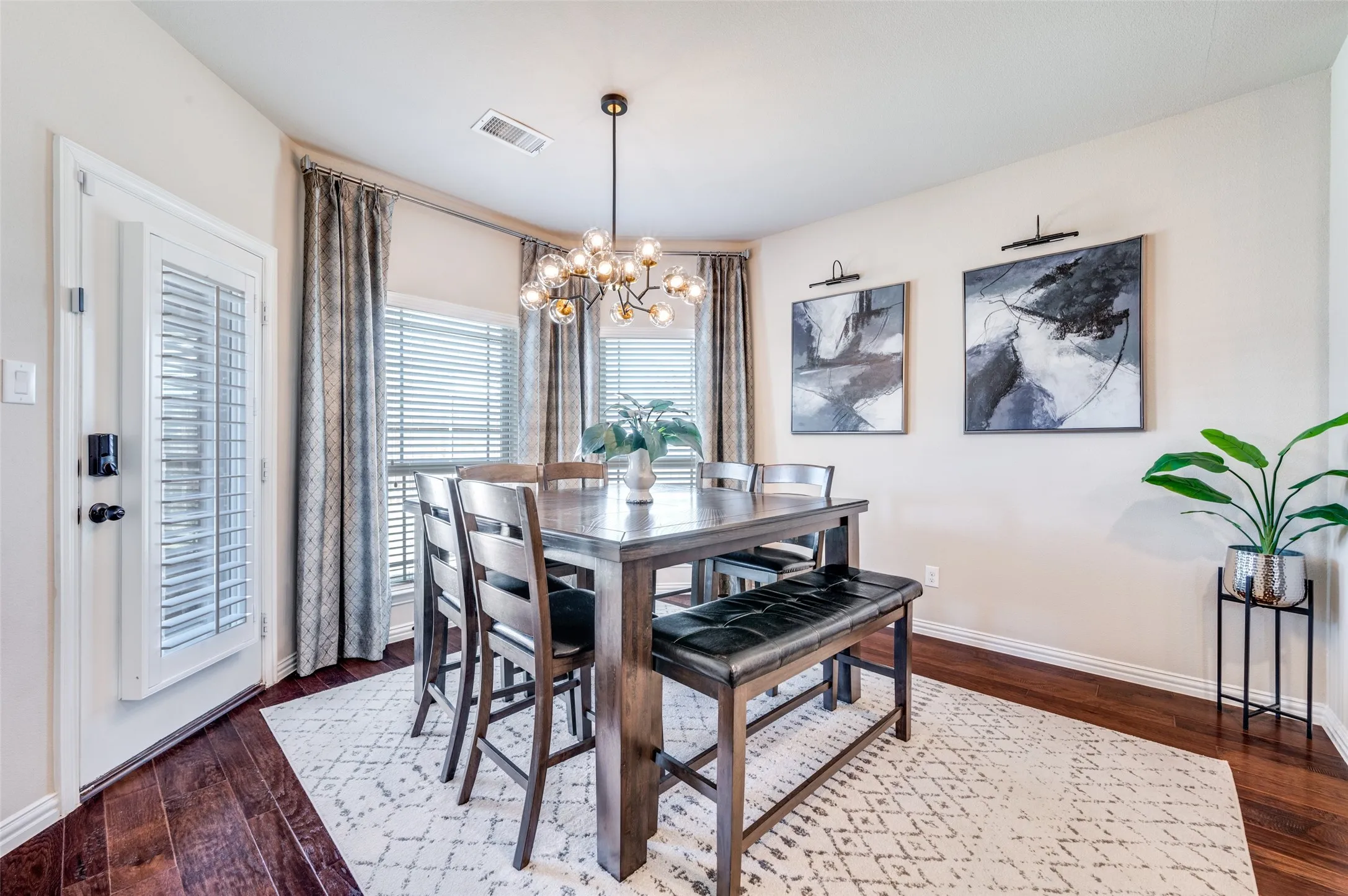 Single Family Residence For Sale in Collin County , 201 Kingsbury Lane, Prosper, Texas 75078, 5 Bedroom, 4 Bathroom, 3 Garage spaces, 4,083 Sqft, built in 2017, mls#21383217, Real Estate Agent in Prosper, Homes For Sale in Collin county, Homes For Sale in Prosper, Realtor in Prosper Texas, Real Estate Brokerage Independent Realty Texas, Luminita Cordes Realtor